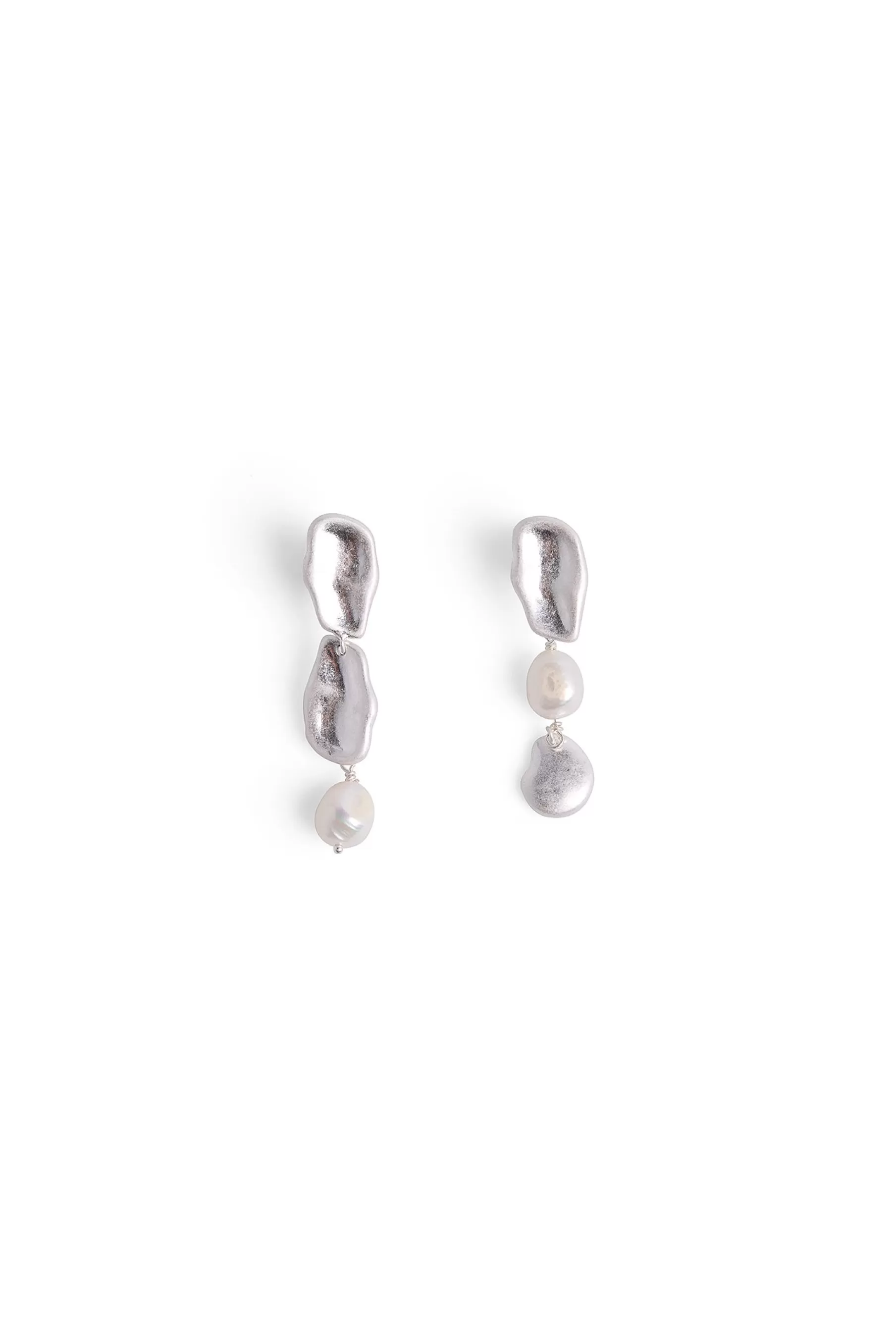 NA-KD Assymmetric Pearl Earrings Silver