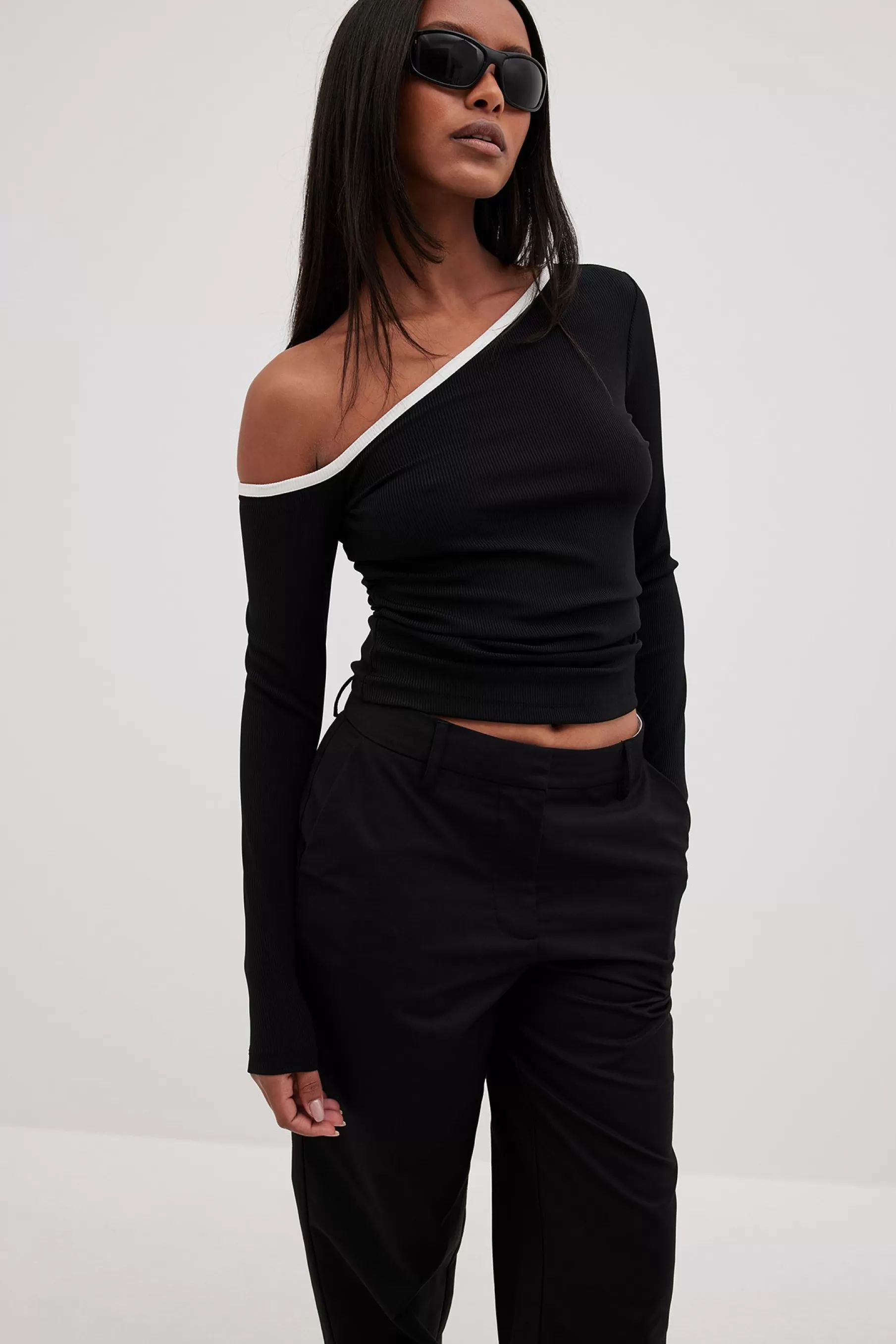 NA-KD Asymmetric Contrast Binding Top Black