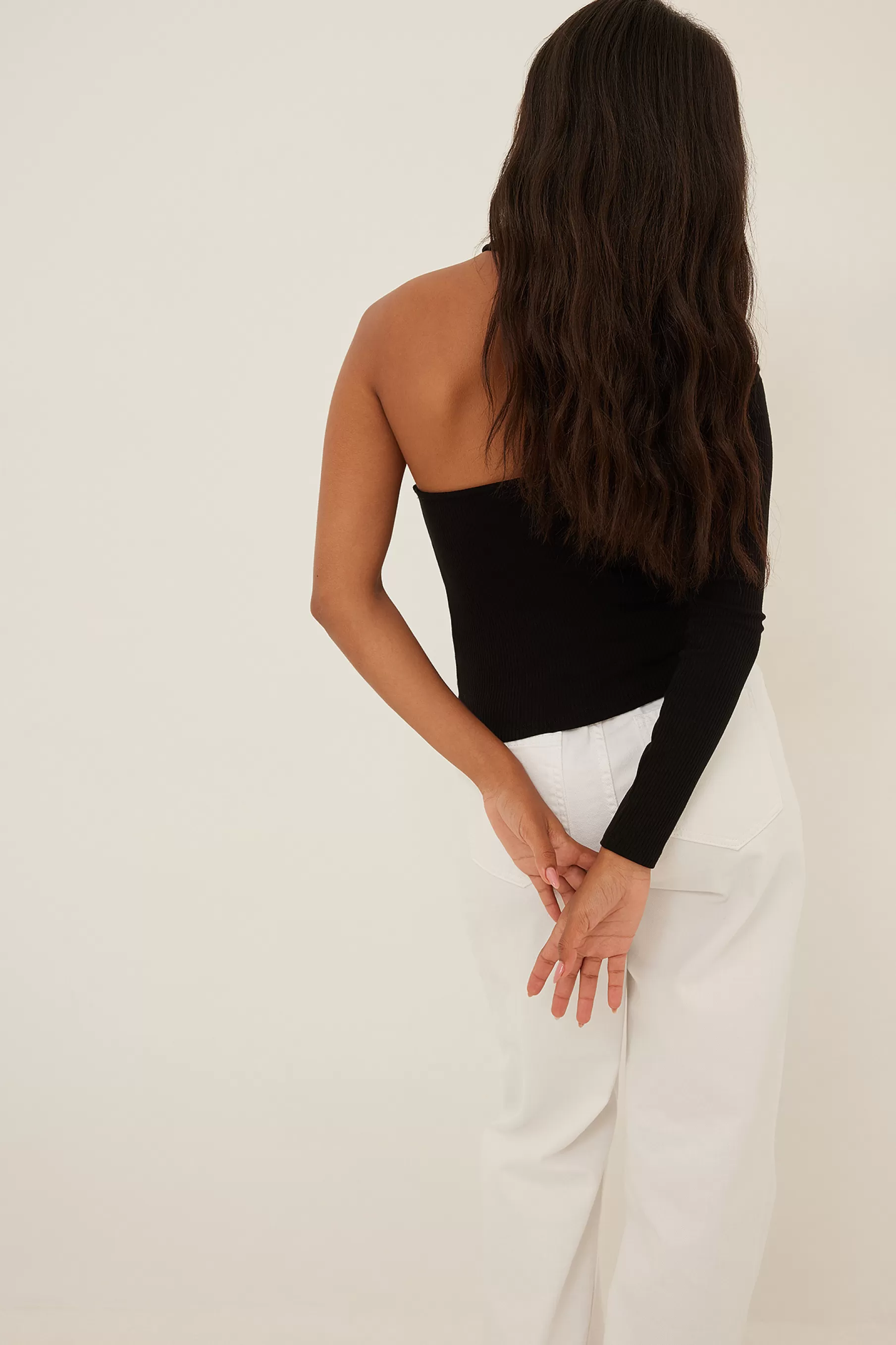 NA-KD Asymmetric Cut Out Rib Top Black