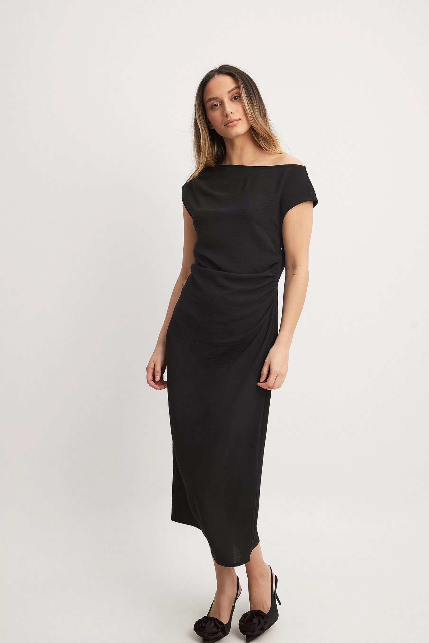 NA-KD Asymmetric Midi Dress Black