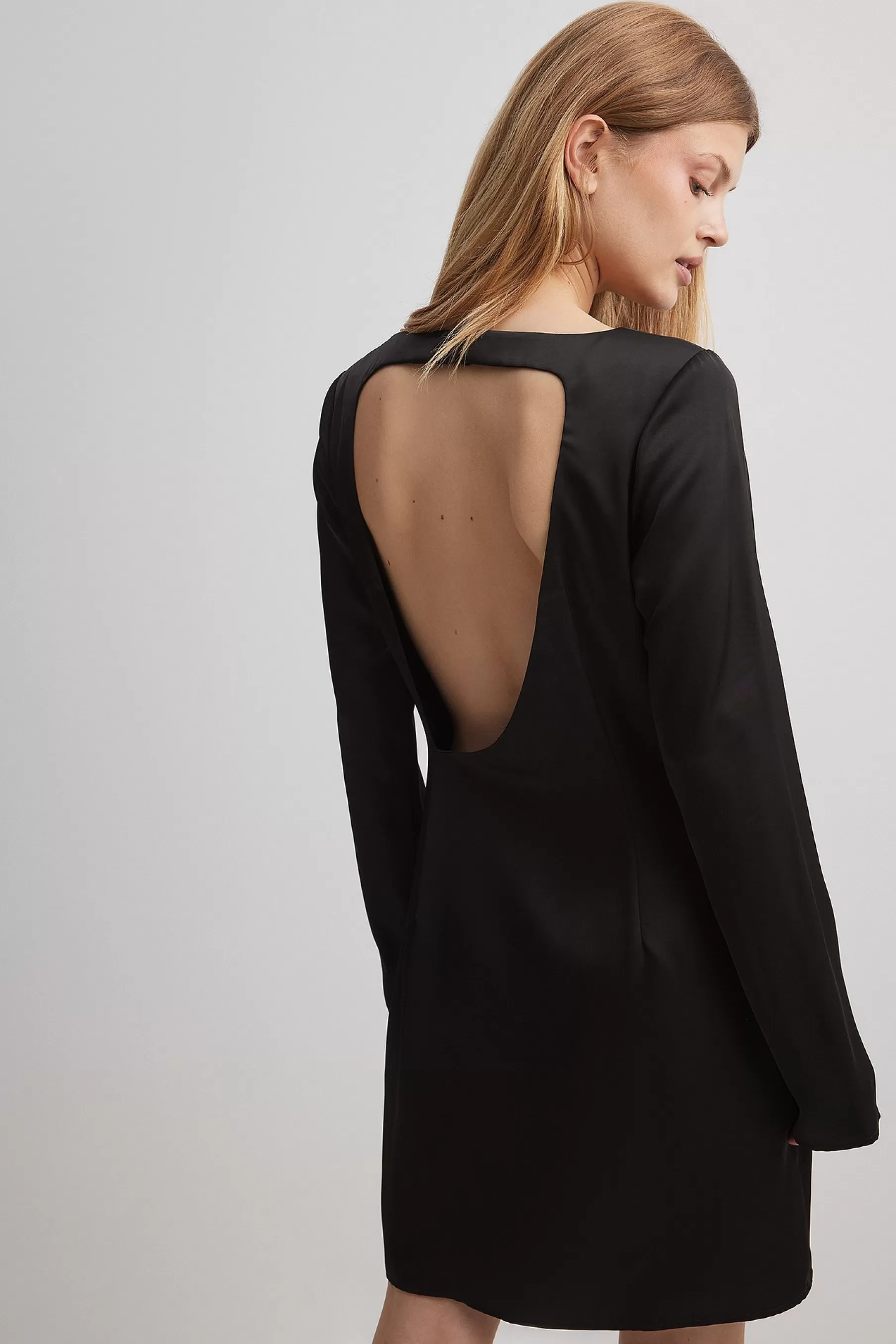 NA-KD Asymmetric Open Back Mini Dress Black