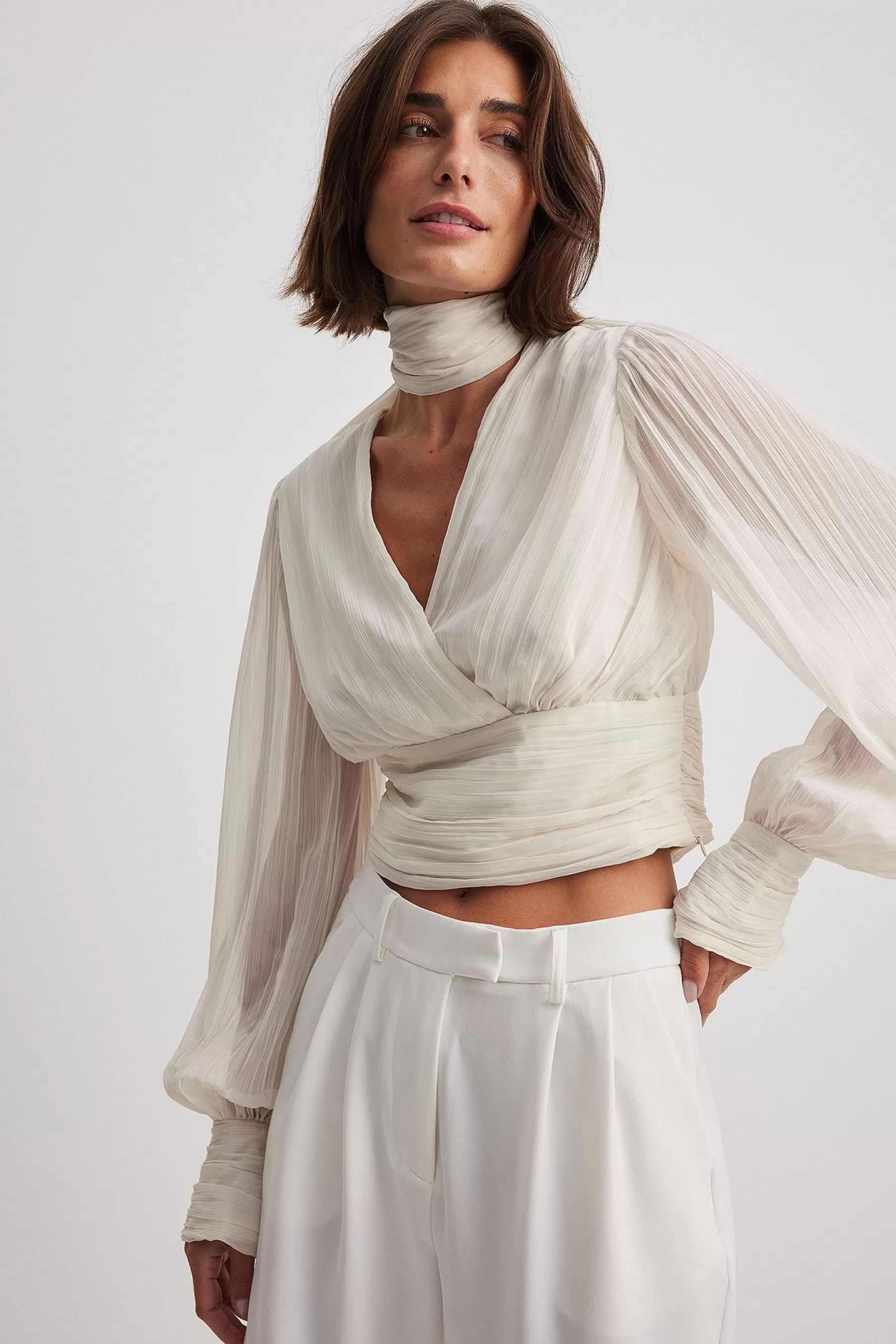 NA-KD Balloon Sleeve Pleated Detail Blouse Offwhite