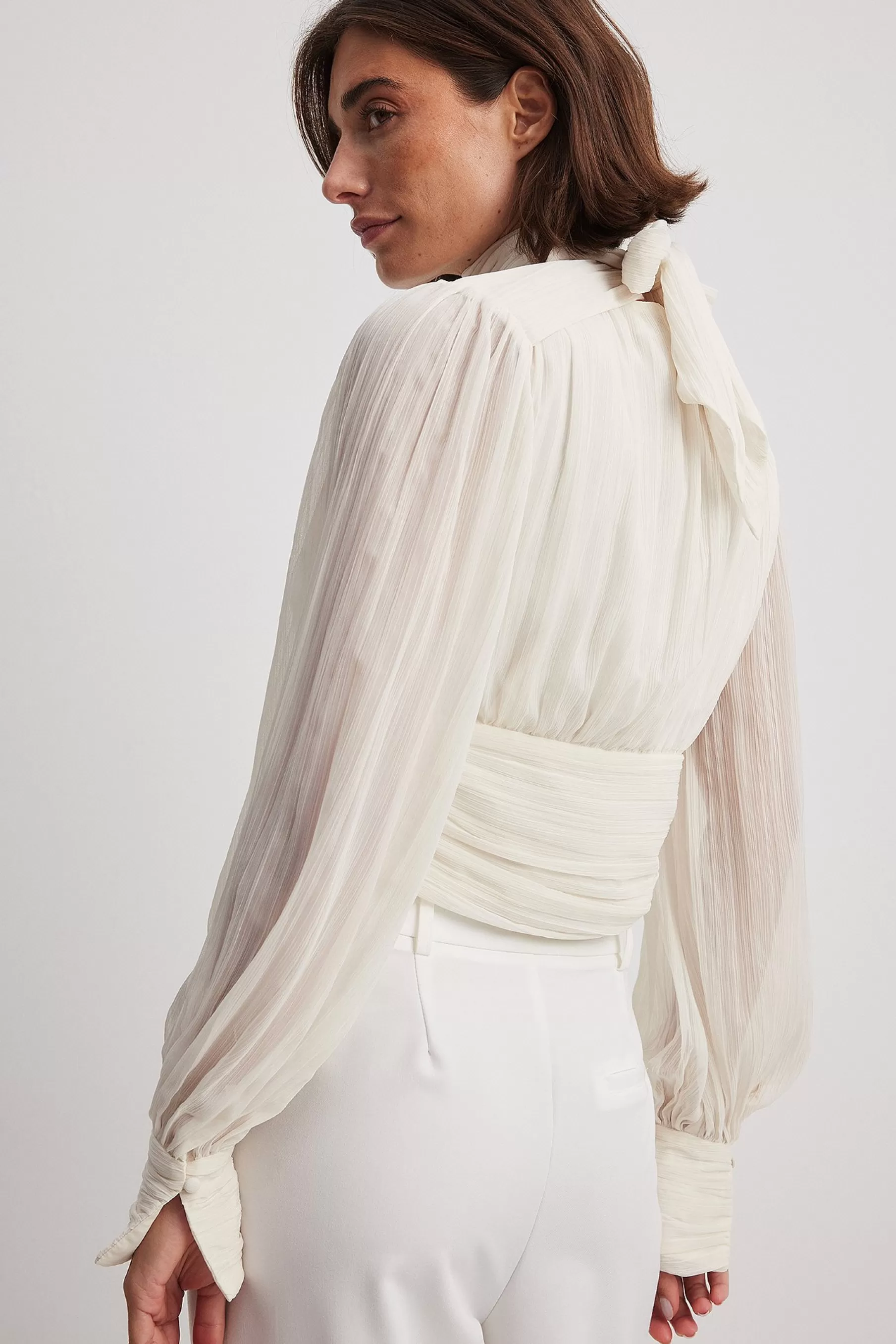 NA-KD Balloon Sleeve Pleated Detail Blouse Offwhite