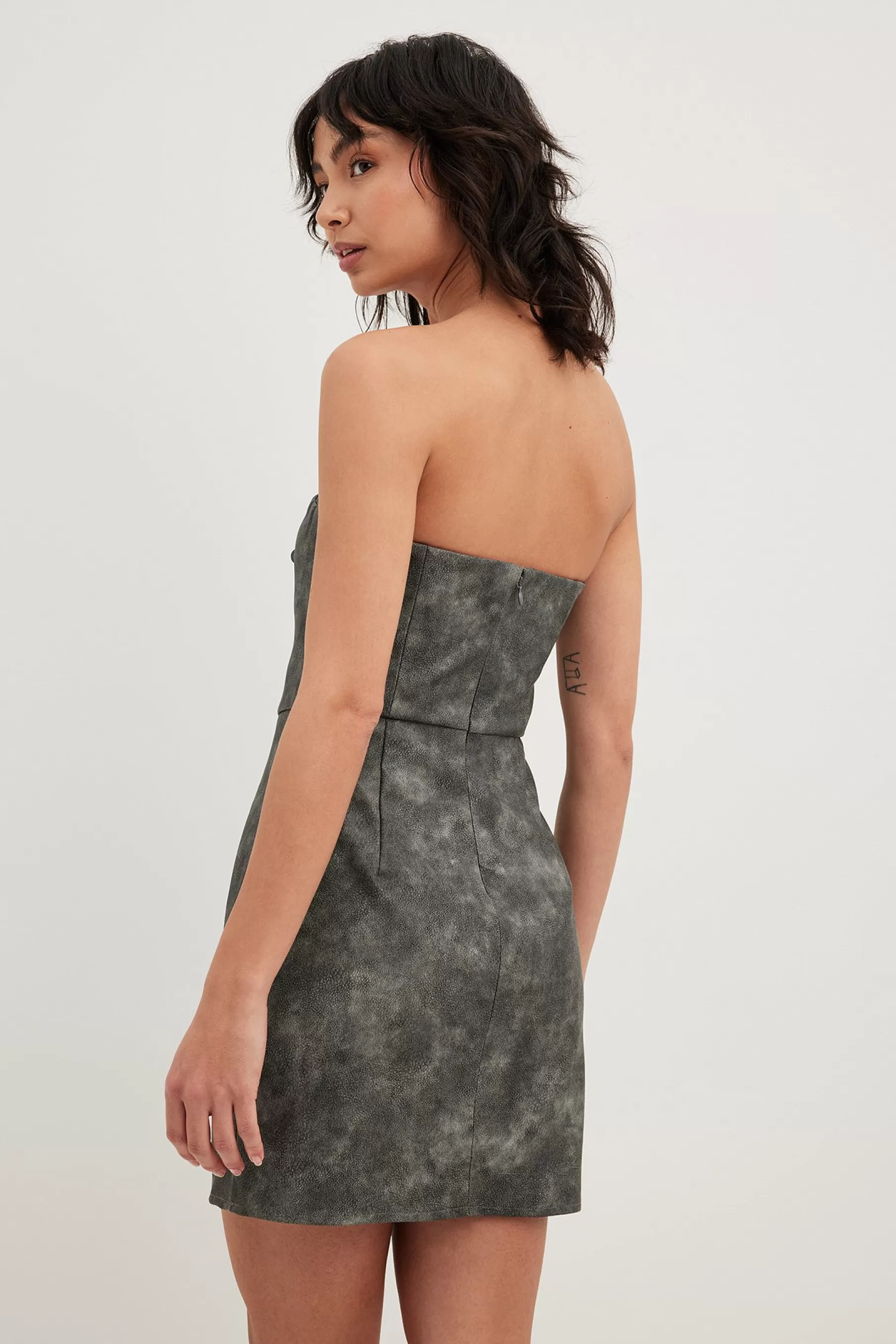 NA-KD Bandeau Matte Pu Mini Dress Grey