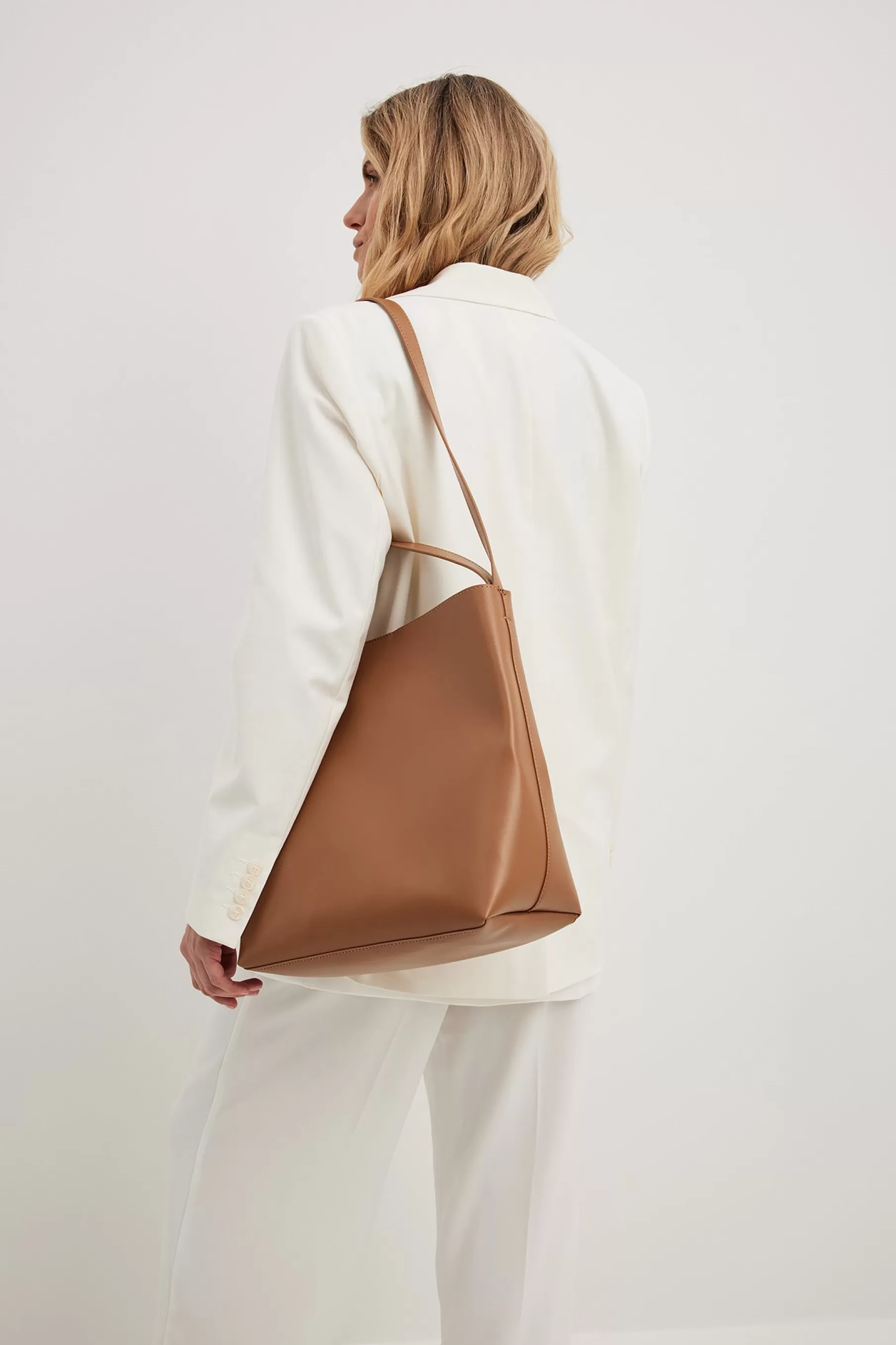 NA-KD Basic Bucket Tote Beige