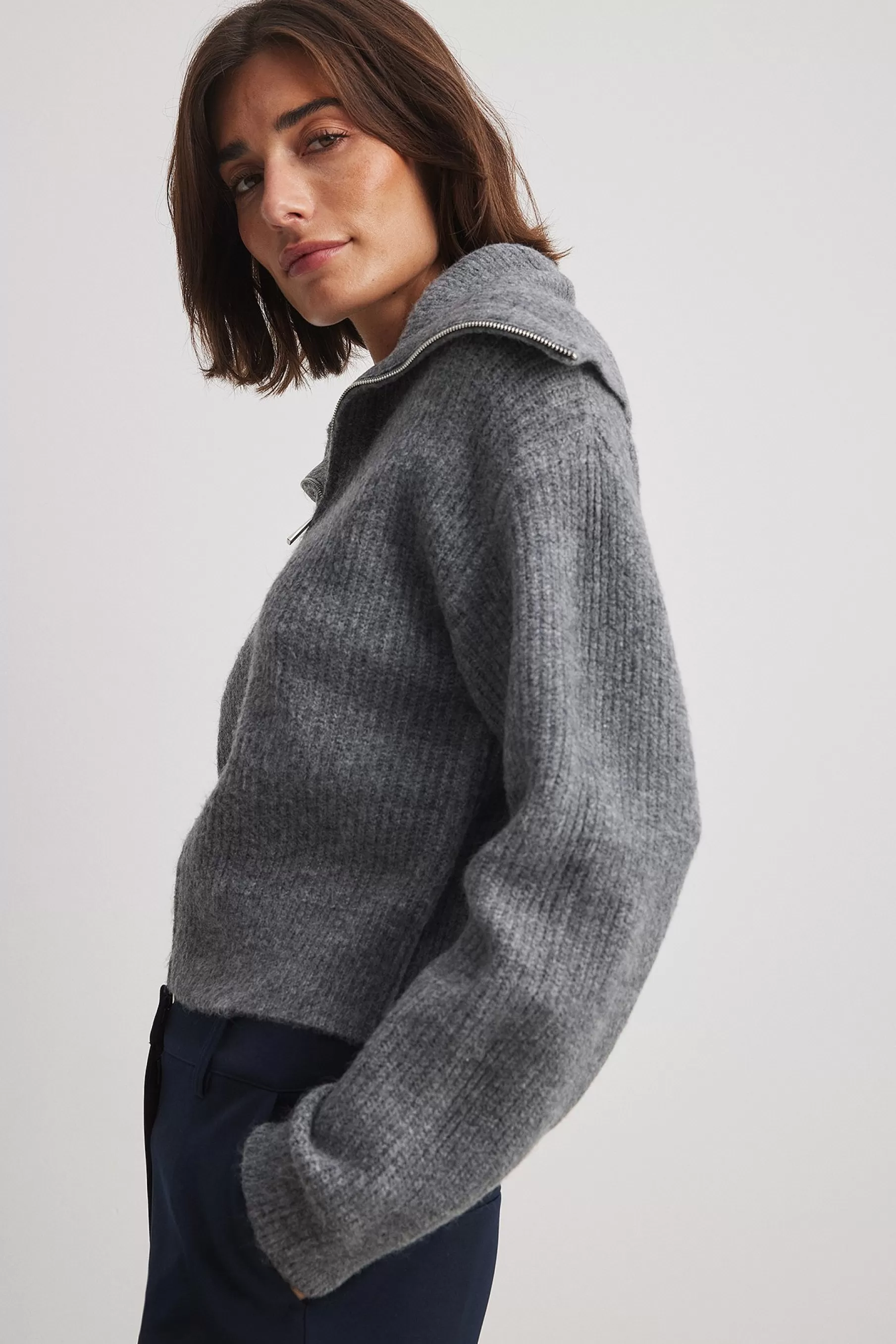 NA-KD Big Collar Zipped Knitted Cardigan Grey