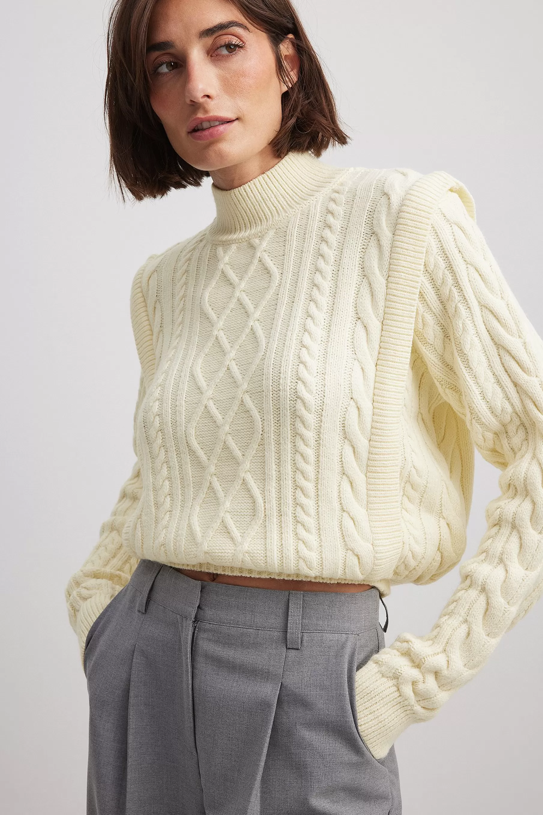 NA-KD Cable Knit Crop Sweater Offwhite