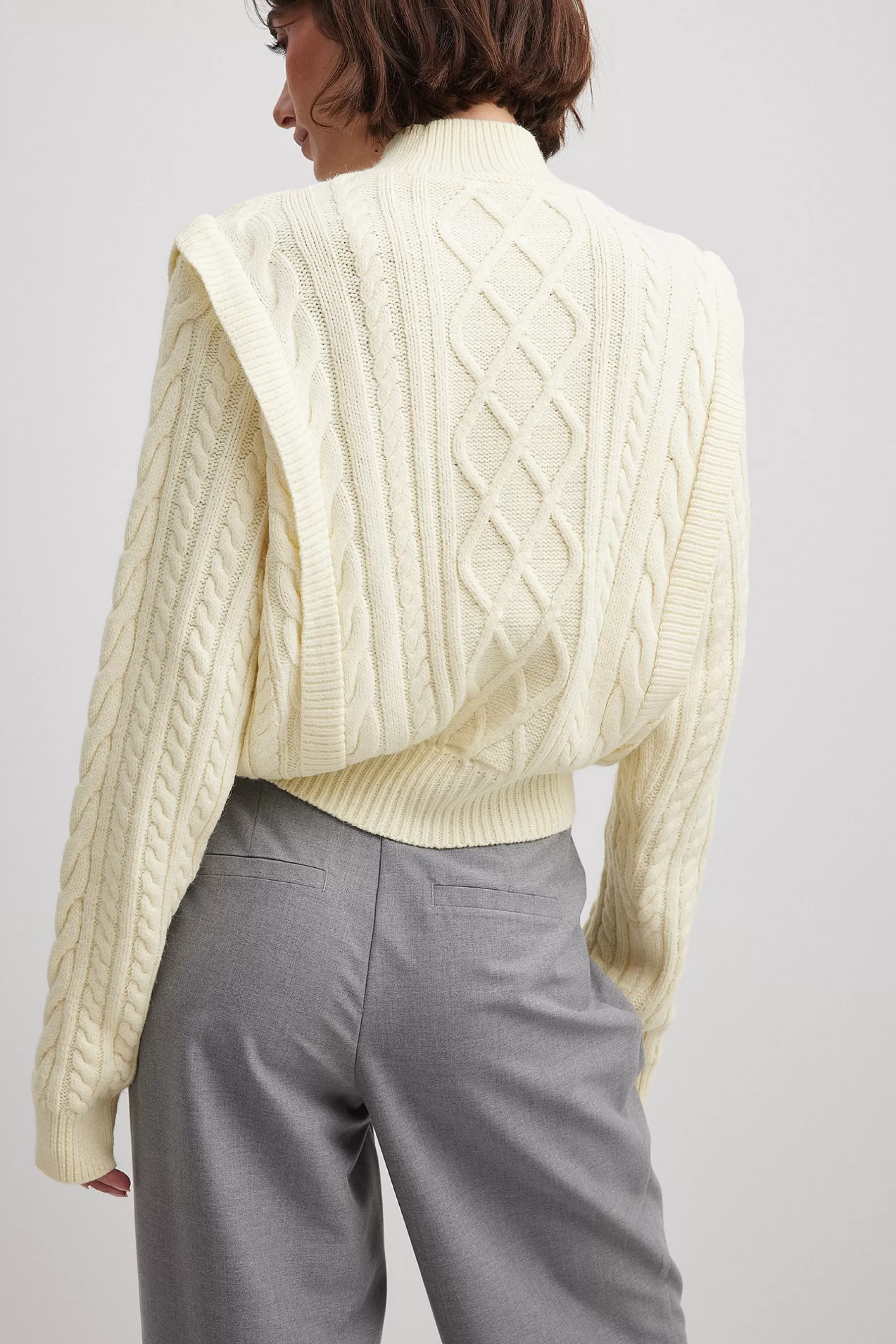 NA-KD Cable Knit Crop Sweater Offwhite