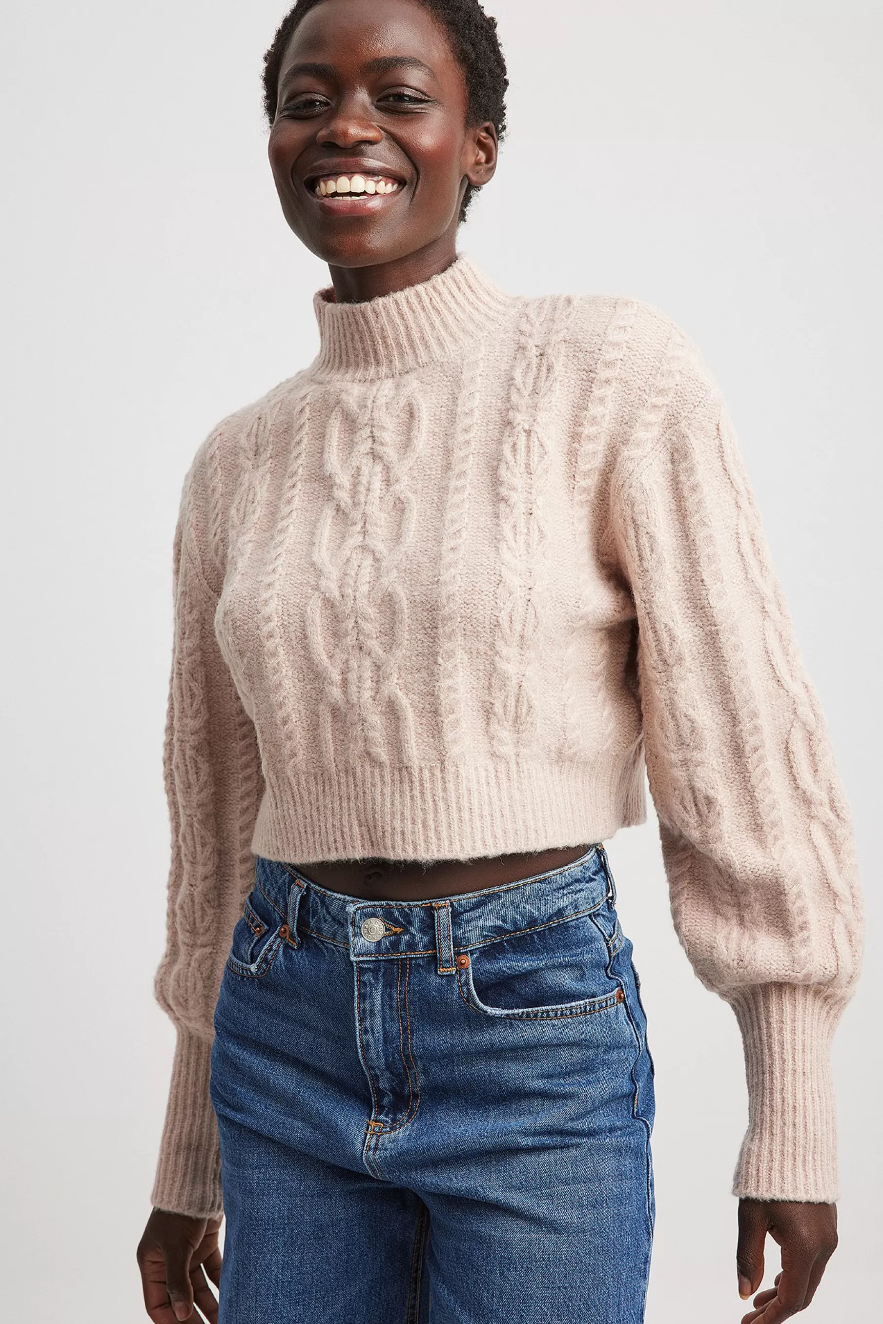 NA-KD Cable Knitted Short Sweater Beige