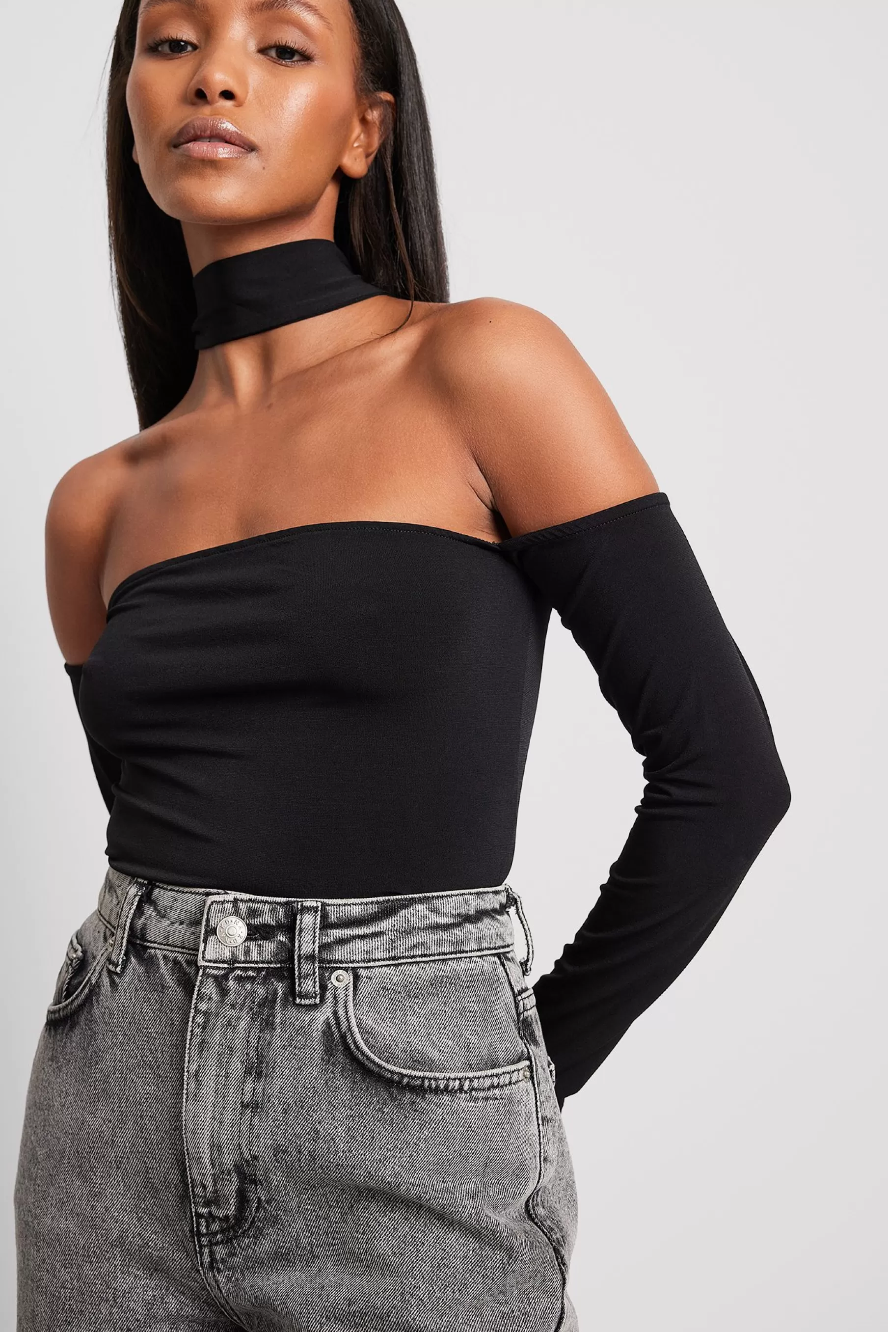 NA-KD Choker Detail Off Shoulder Top Black