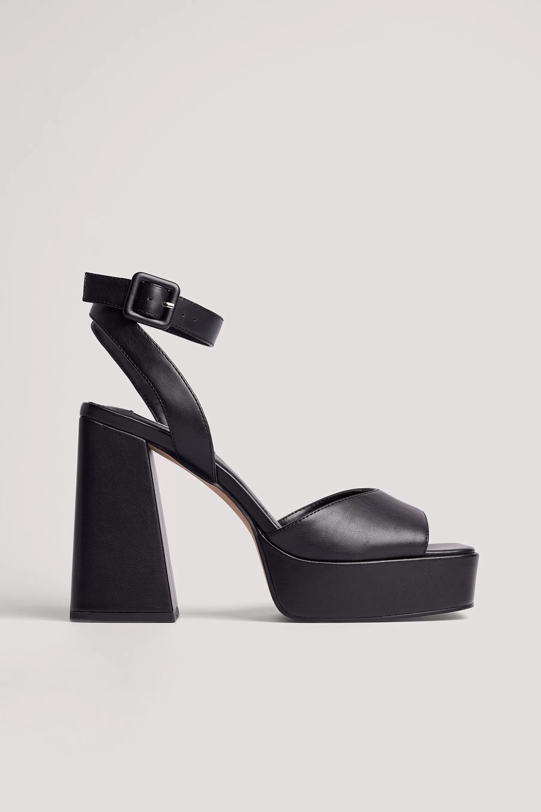 NA-KD Chunky Buckle Plateau Heels Black