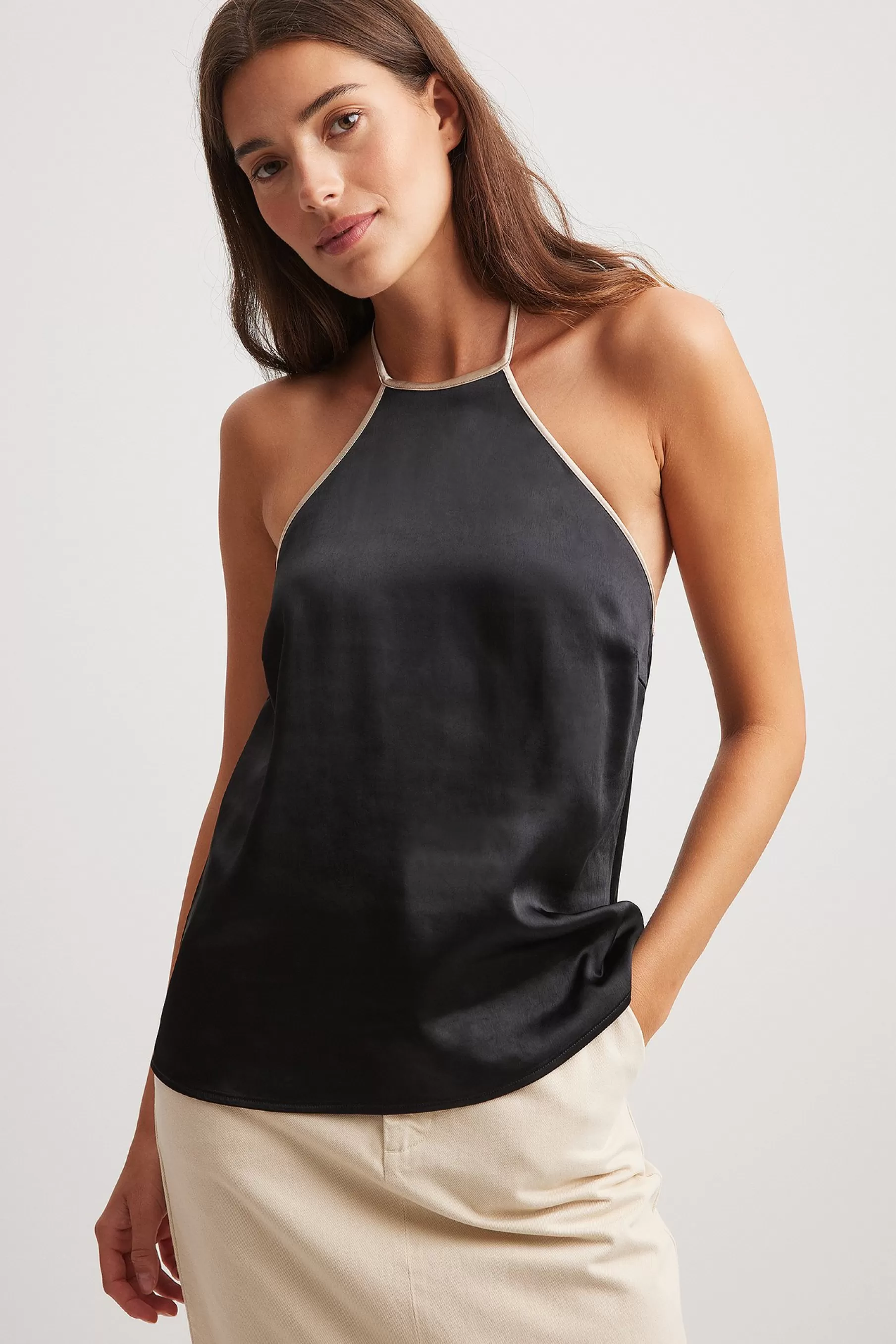 NA-KD Contrast Detailed Top Black