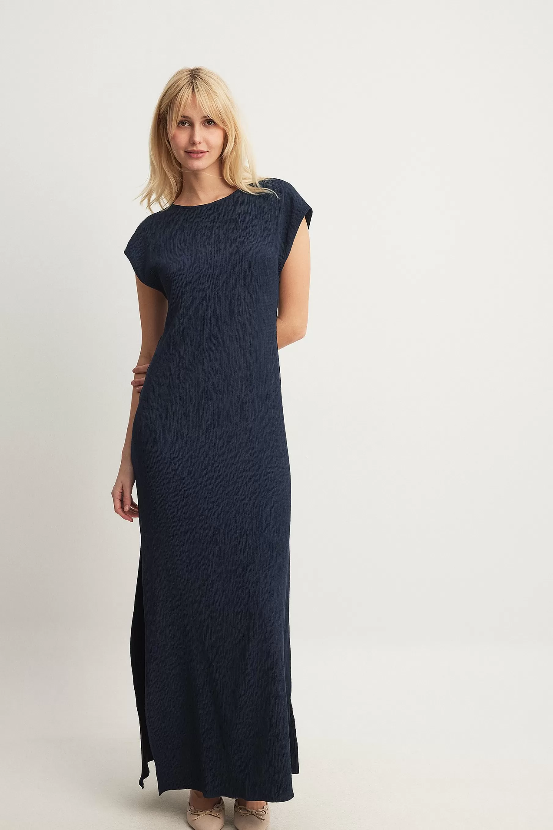 NA-KD Crinckled Quality High Slit Maxi Dress Blue