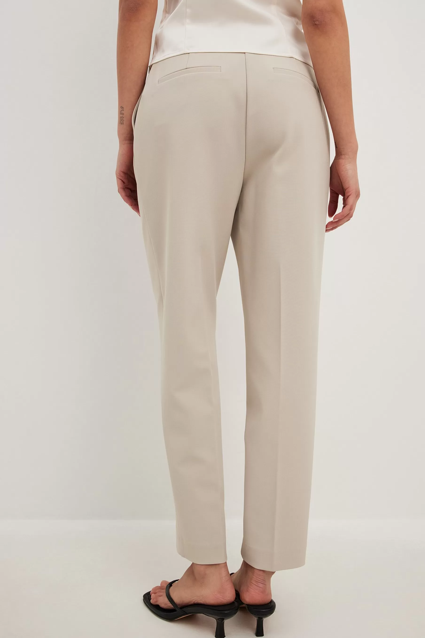 NA-KD Cropped Regular Suit Pants Beige