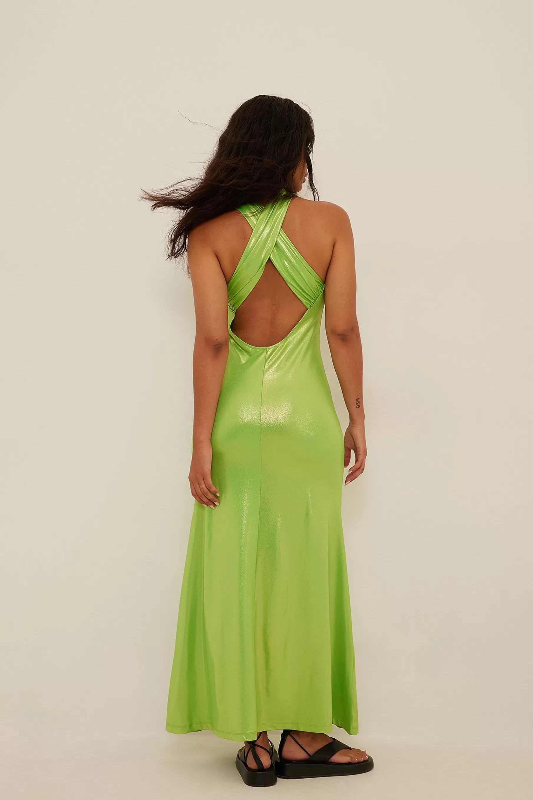 NA-KD Crossover Shiny Maxi Dress Green