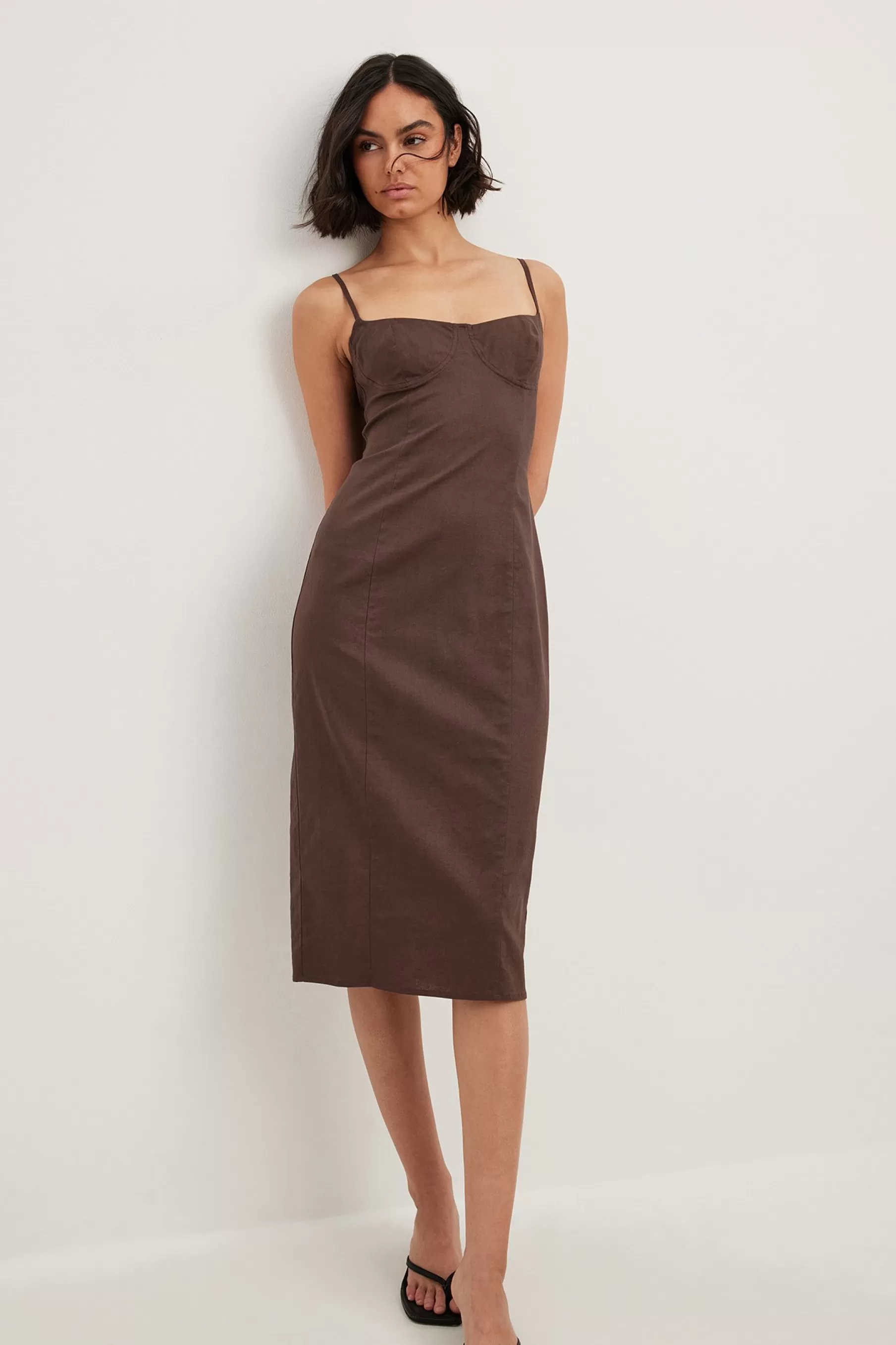 NA-KD Cups Details Midi Dress Brown