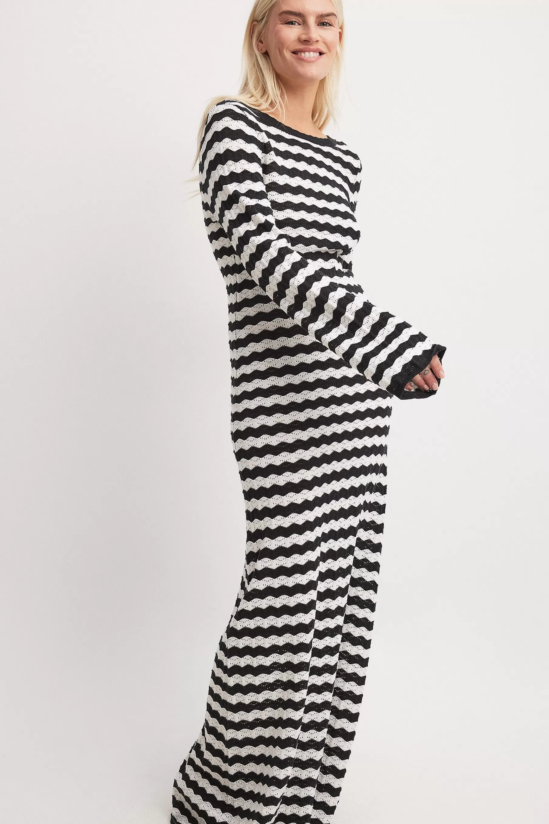 NA-KD Deep Back Knitted Maxi Dress Stripe