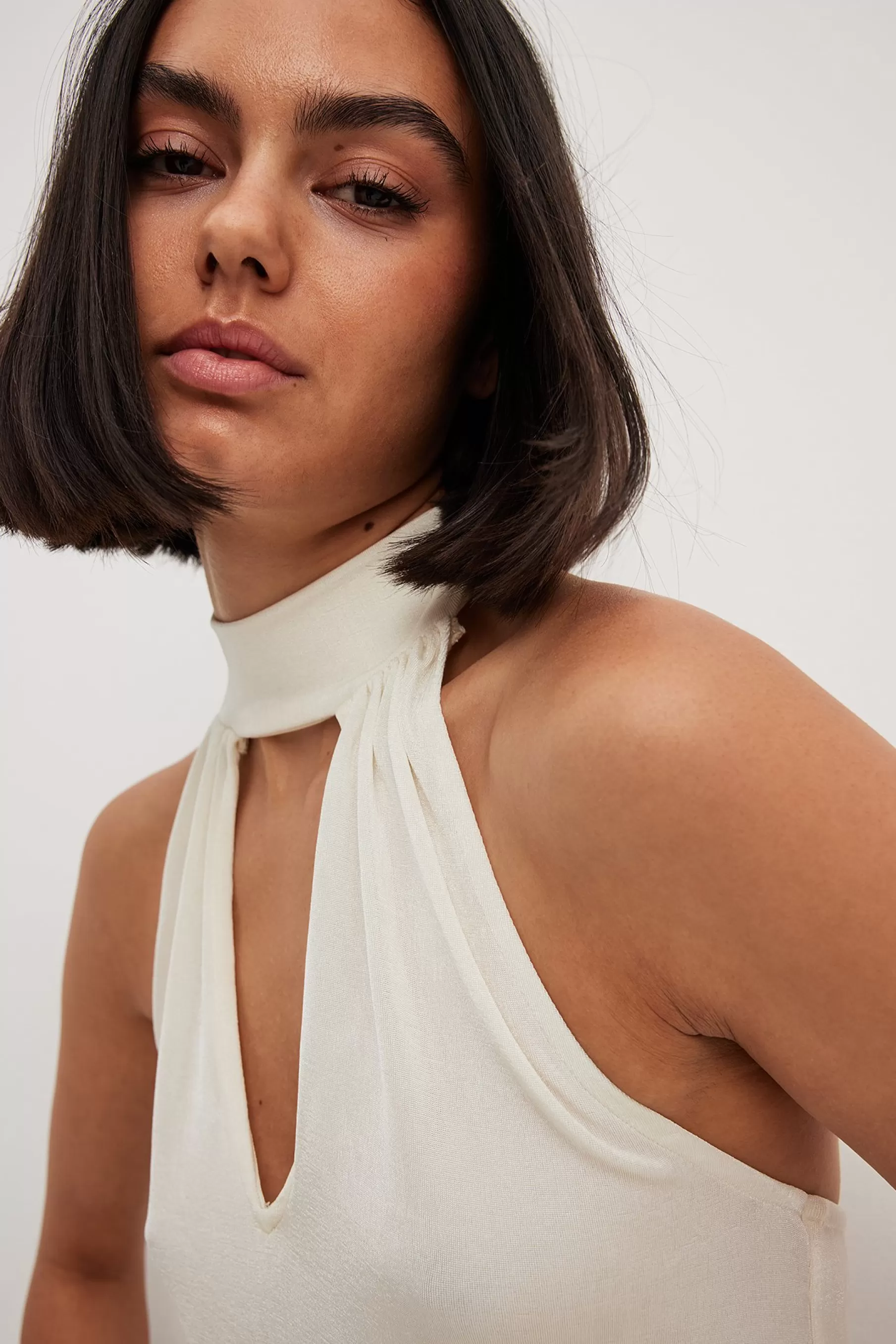 NA-KD Deep Neckline Body Offwhite