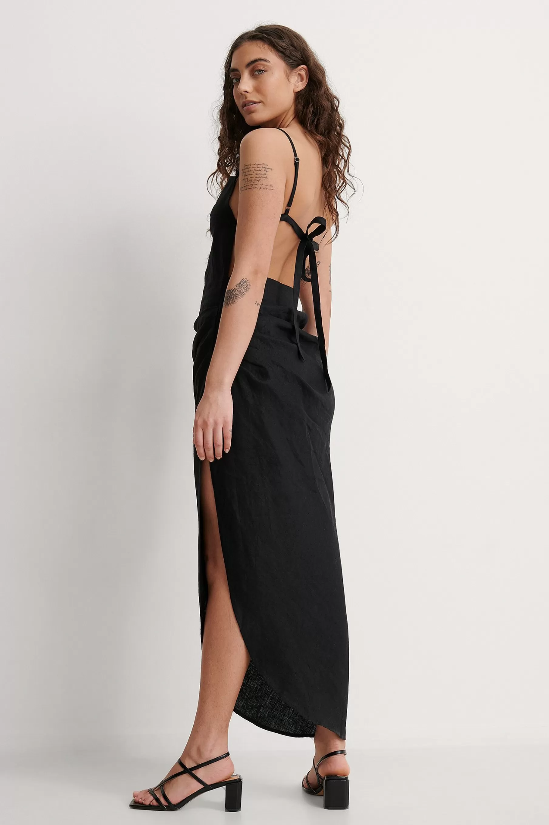 NA-KD Draped Linen Dress Black