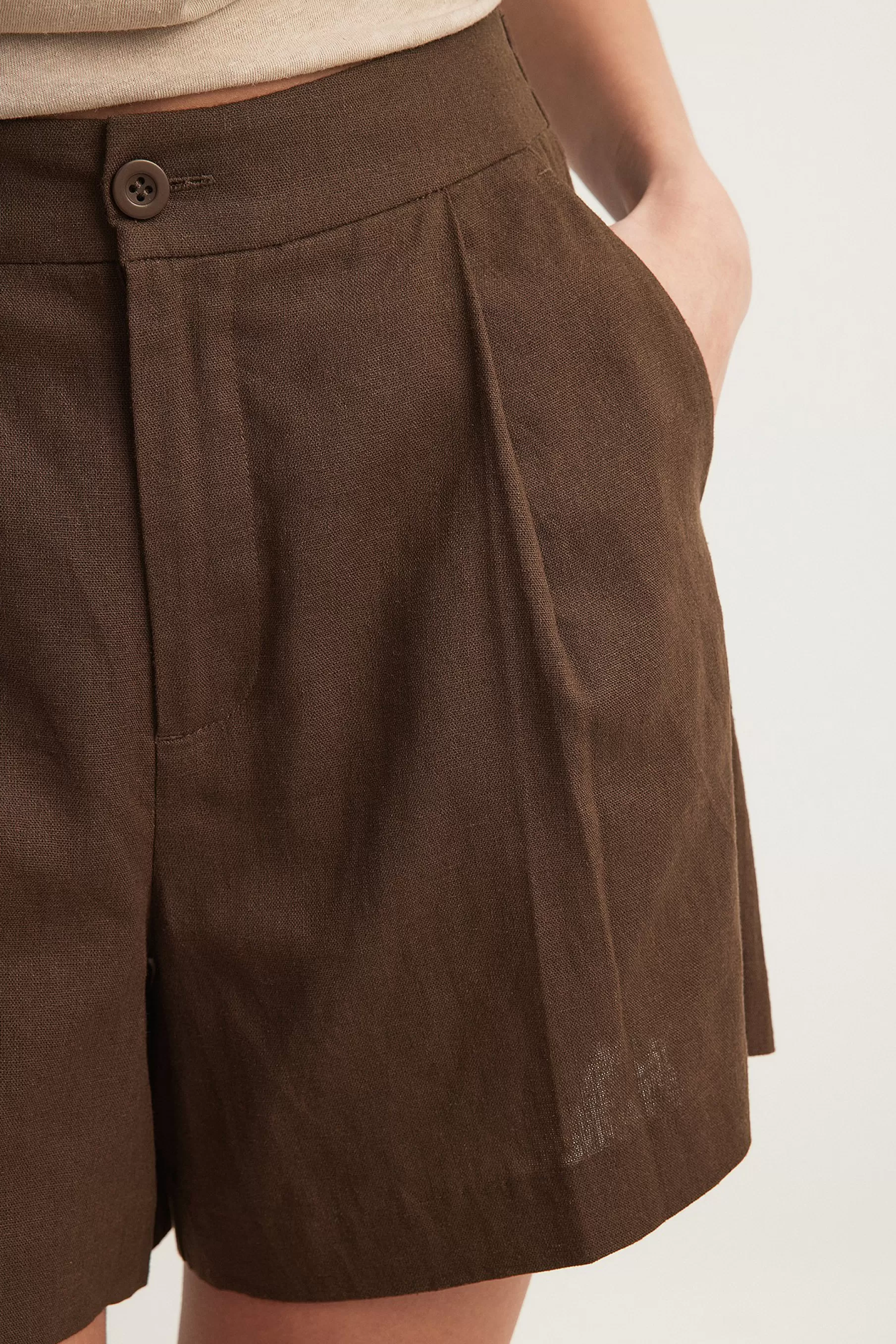 NA-KD Elastic Back Linen Blend Shorts Brown