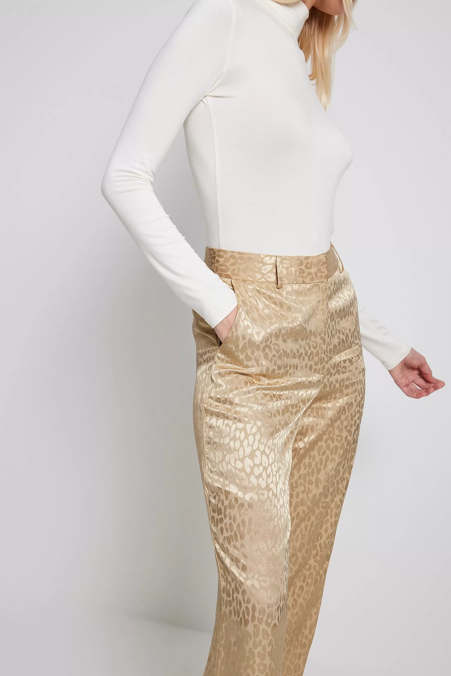 NA-KD Flared High Waist Jacquard Suit Pants Beige