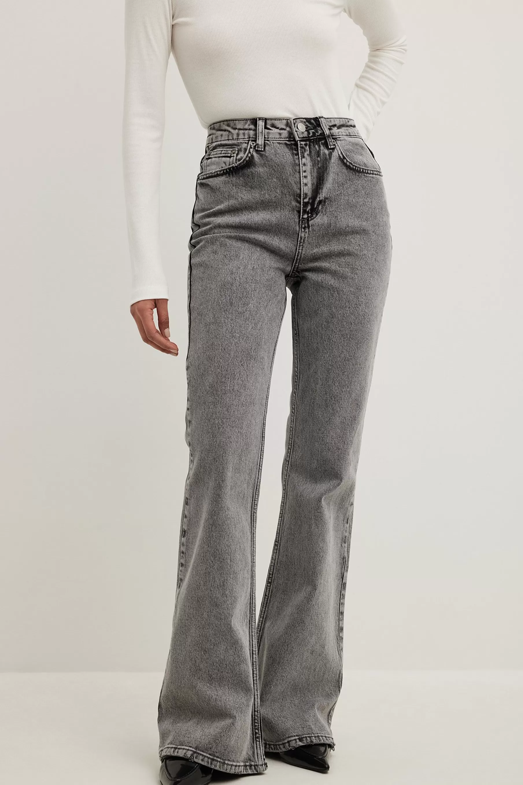 NA-KD Flared High Waist Jeans Grey