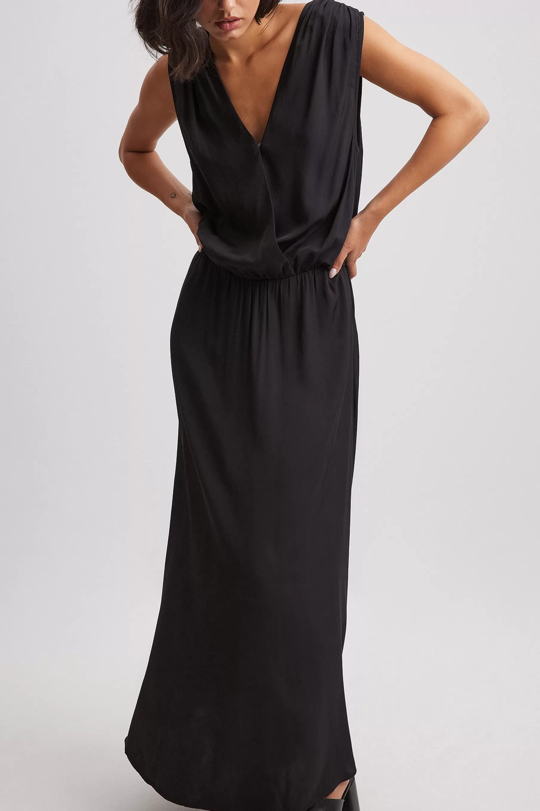 NA-KD Flowy Dress Black