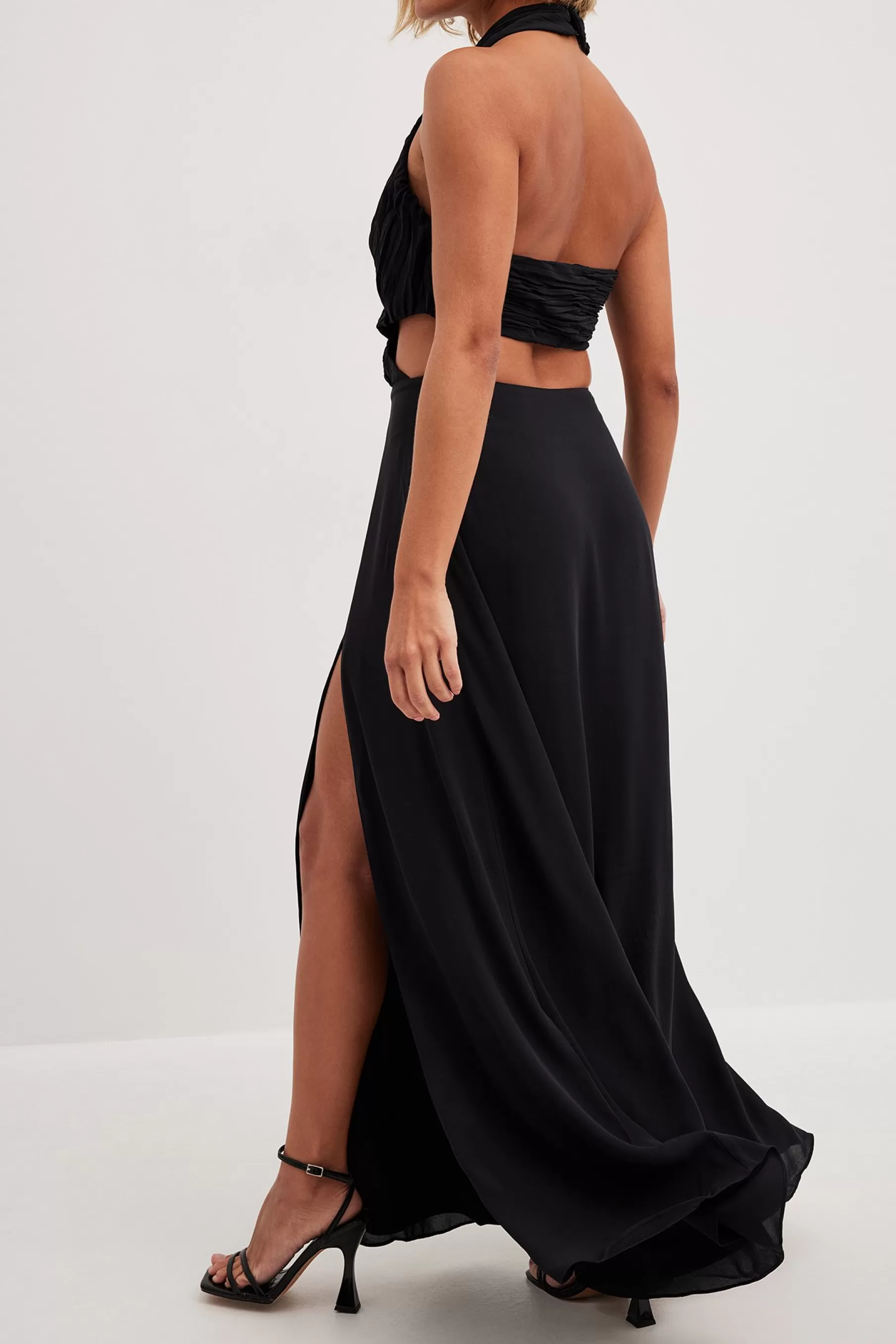 NA-KD Flowy Maxi Halterneck Dress Black