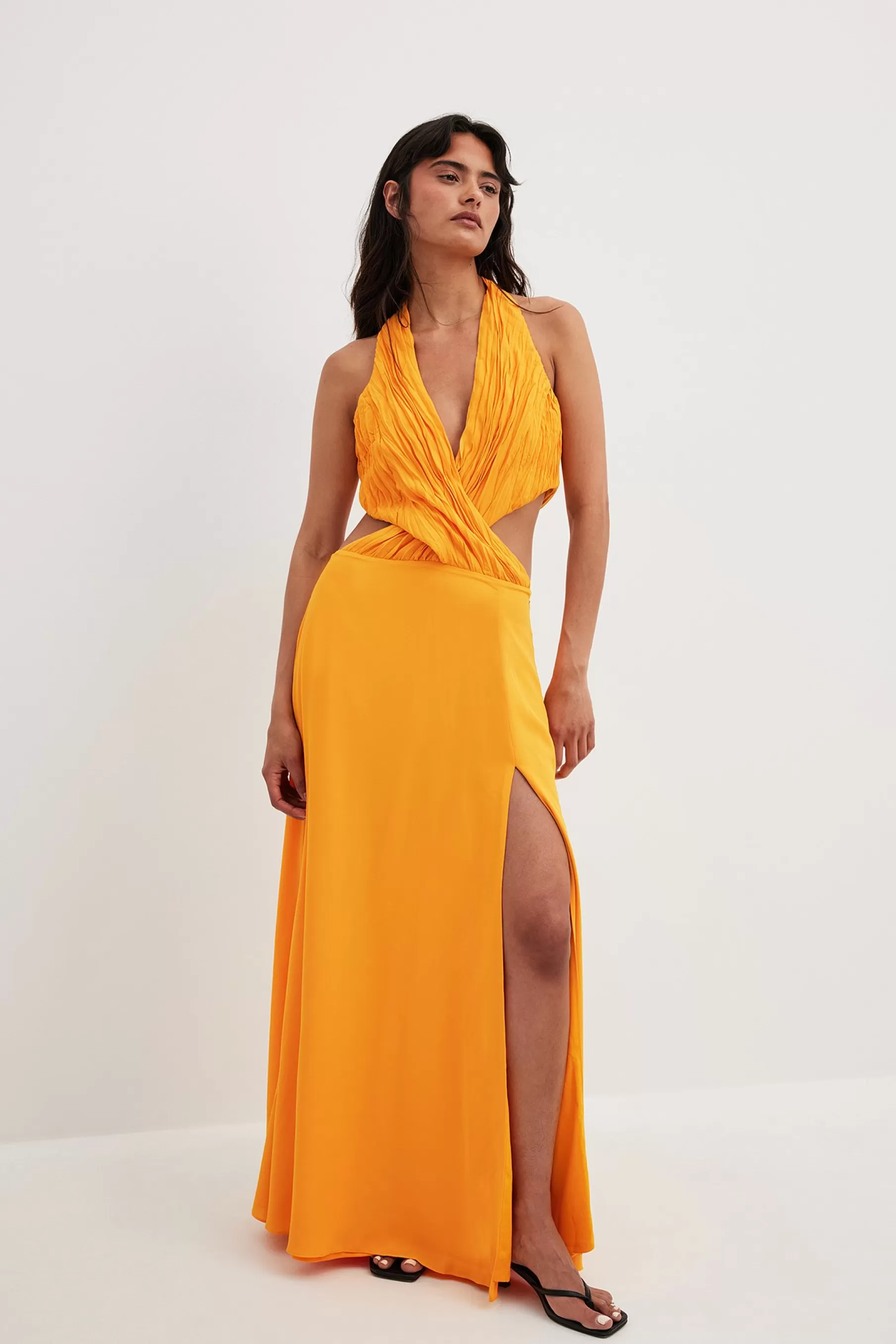 NA-KD Flowy Maxi Halterneck Dress Orange