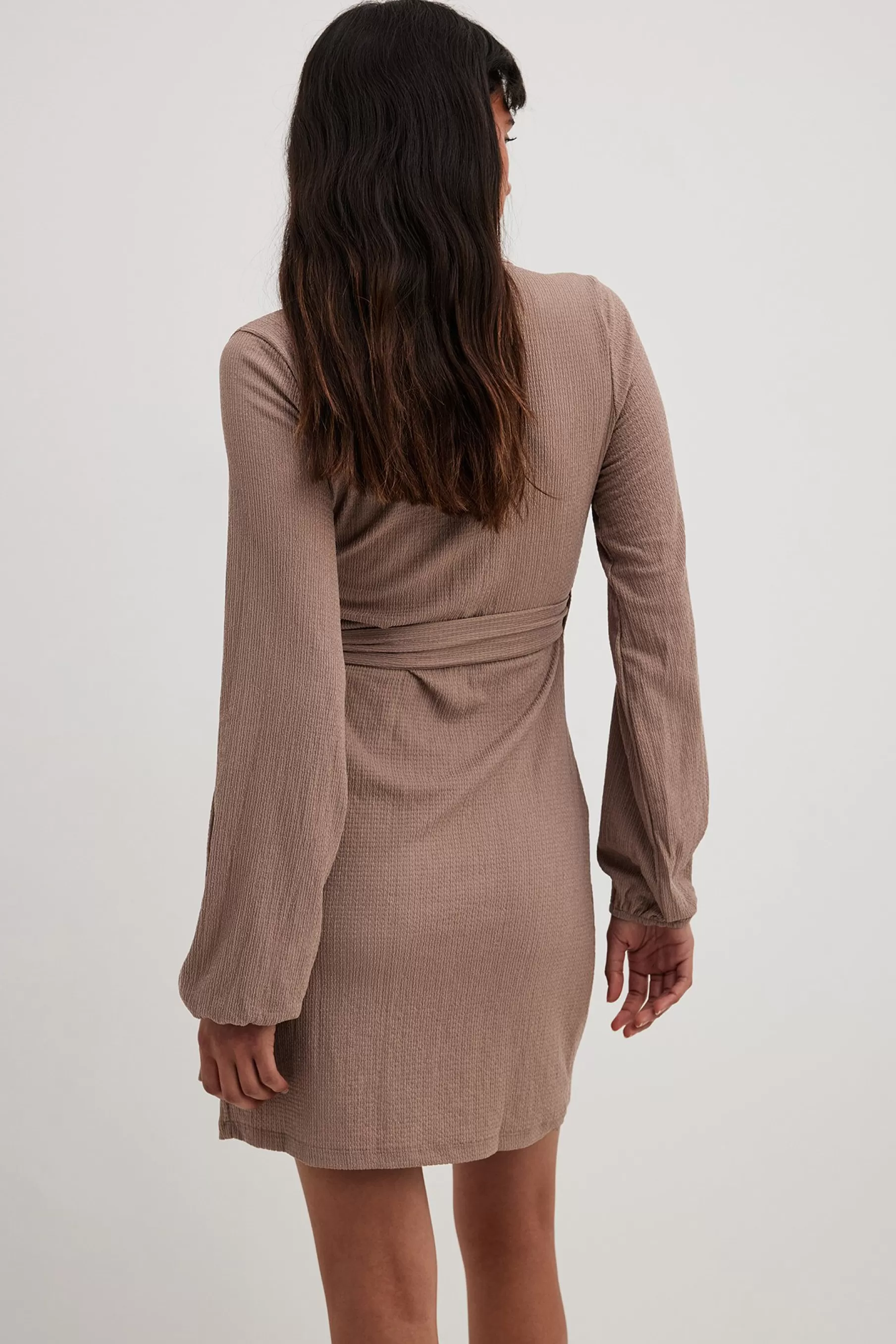 NA-KD Flowy Wrap Structured Dress Brown