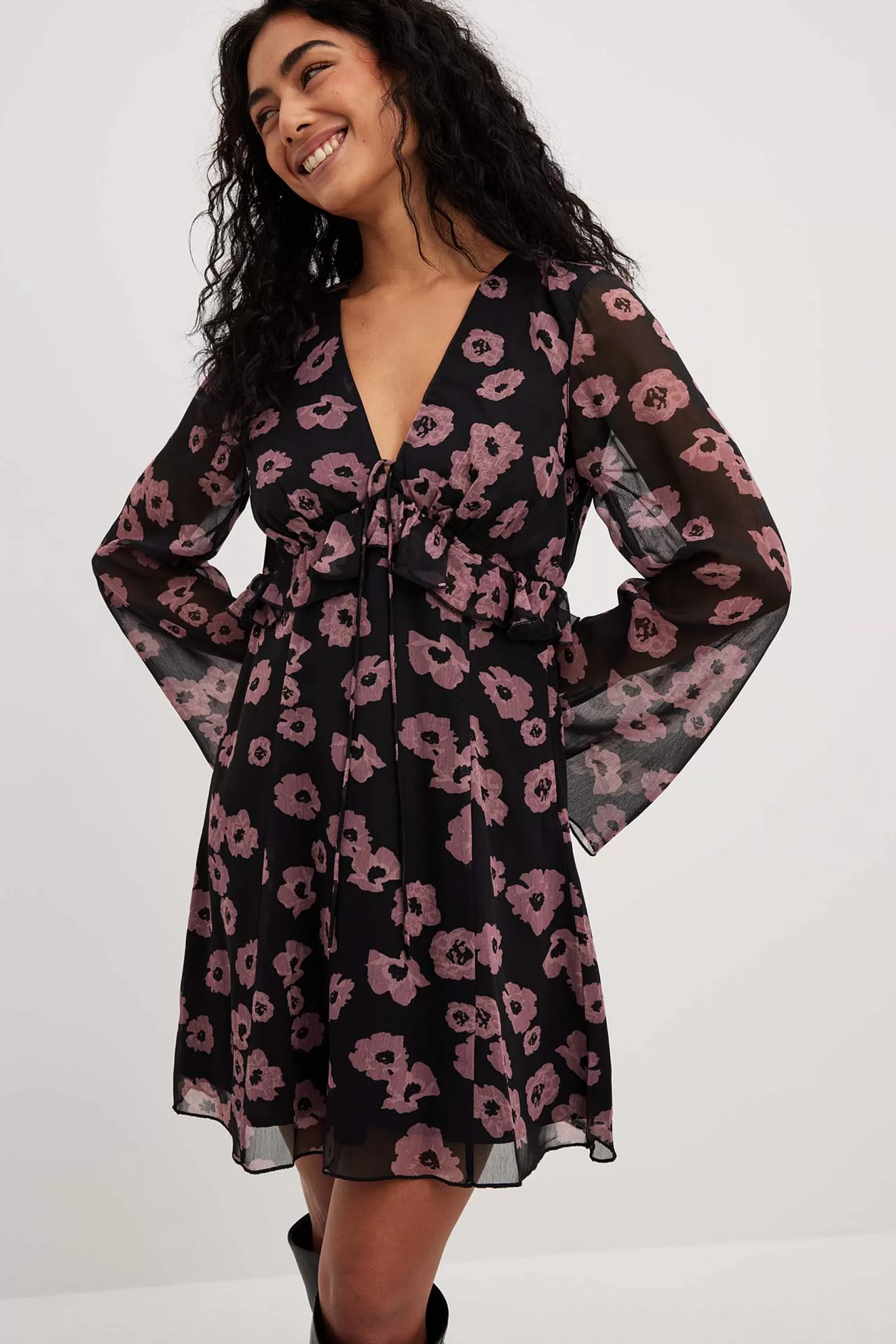 NA-KD Frill Detail Flowy Mini Dress Flower