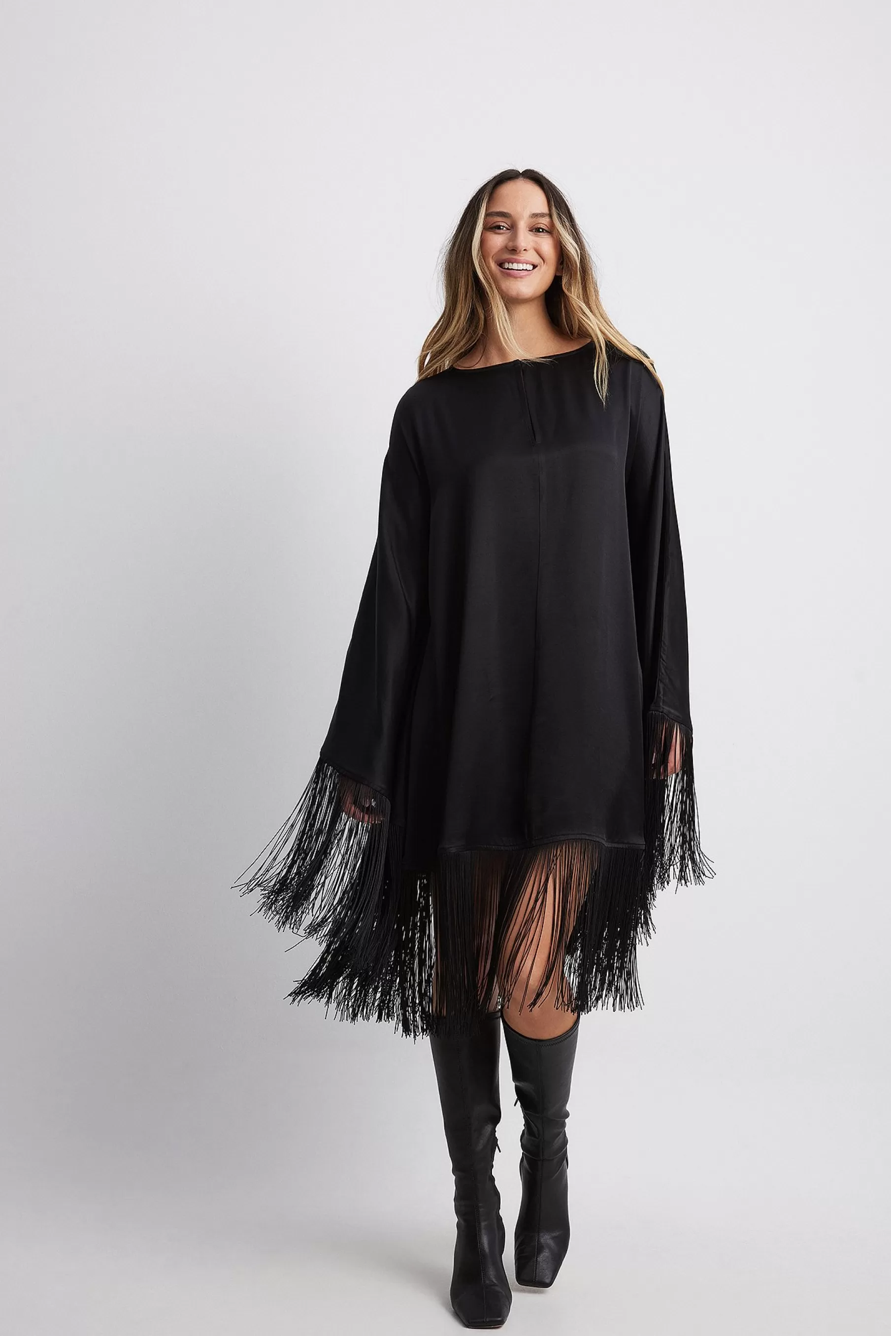 NA-KD Fringe Poncho Black