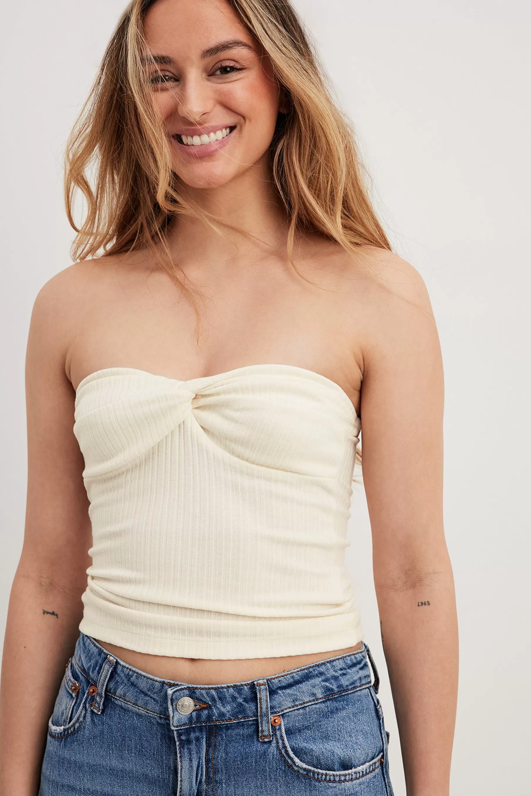 NA-KD Front Twist Tube Top Offwhite