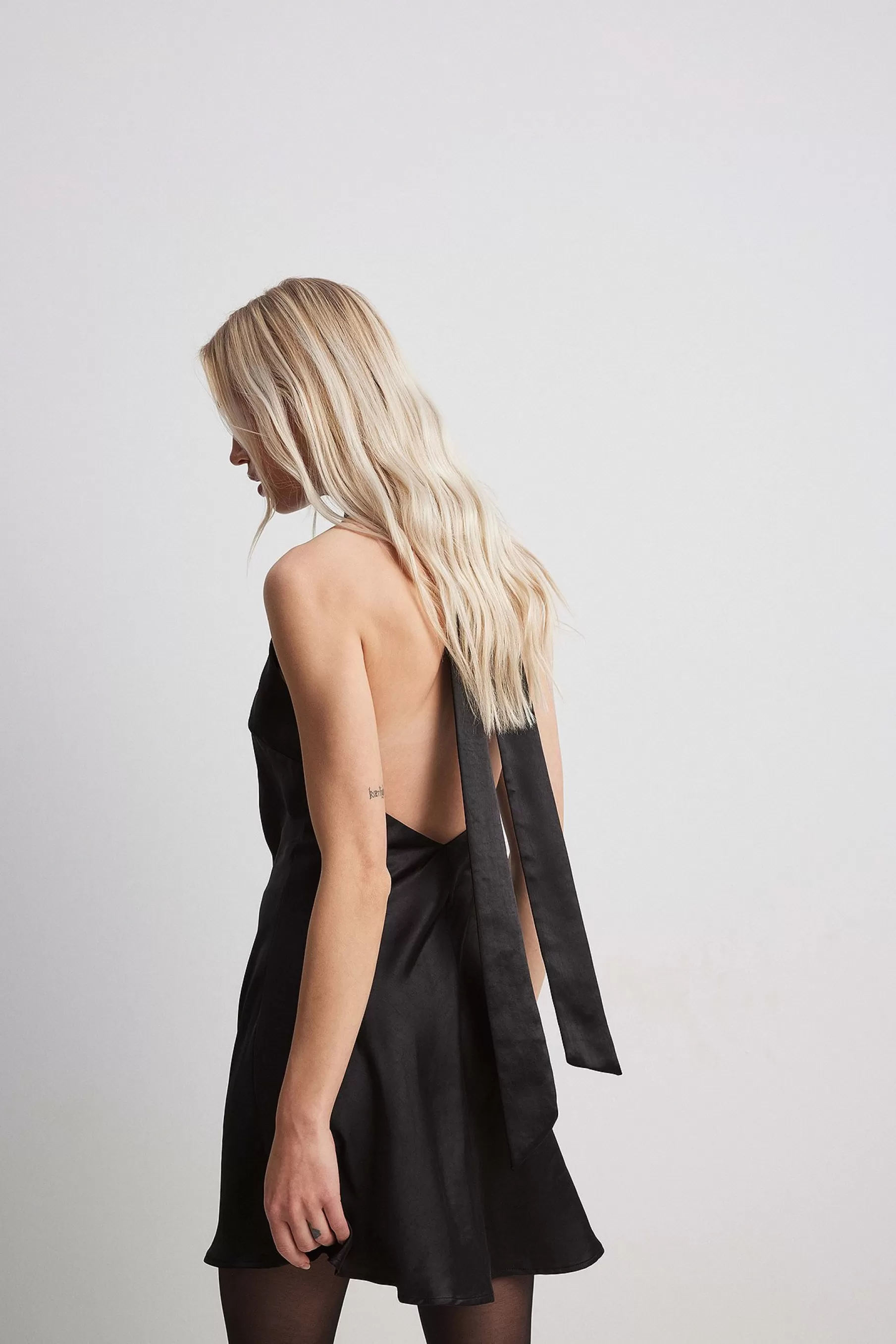 NA-KD Hammered Satin Tie Back Mini Dress Black