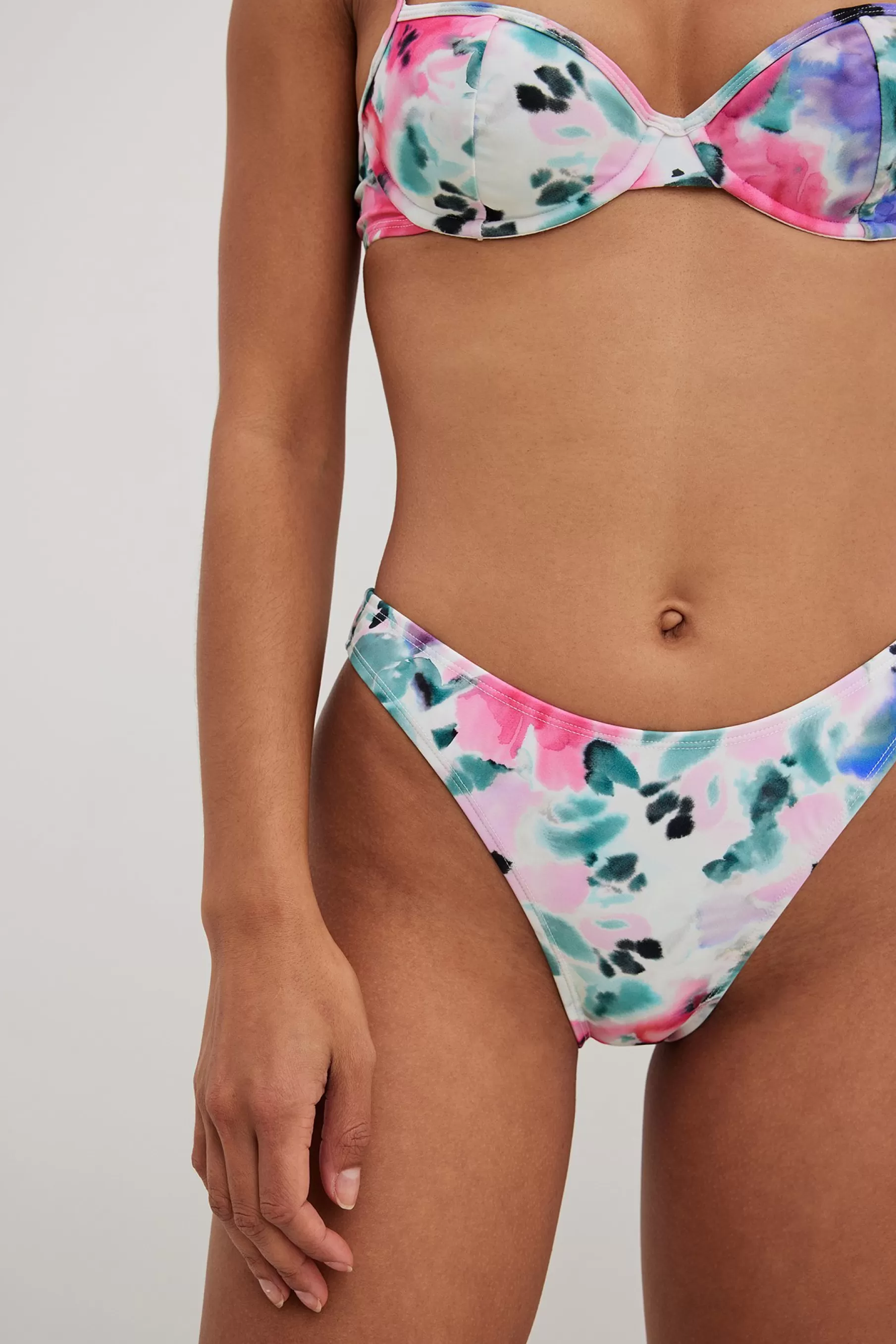 NA-KD High Leg Bikini Brief Flower