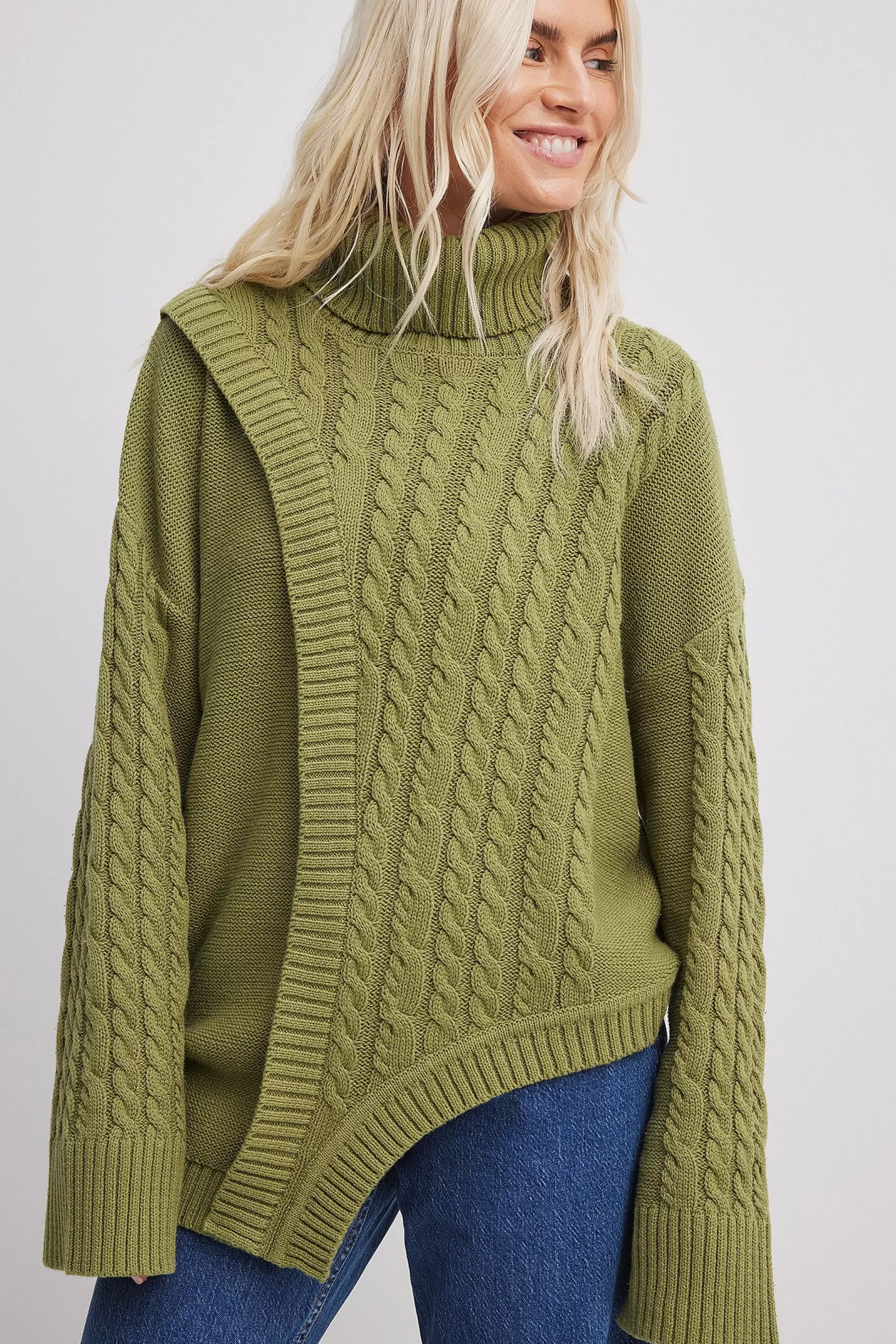 NA-KD Knitted Asymmetric Cable Sweater Green