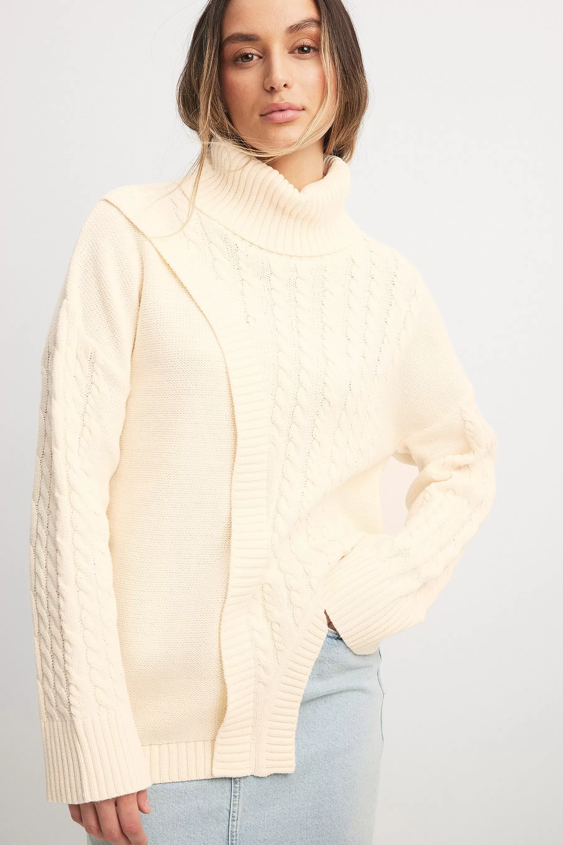 NA-KD Knitted Asymmetric Cable Sweater Offwhite