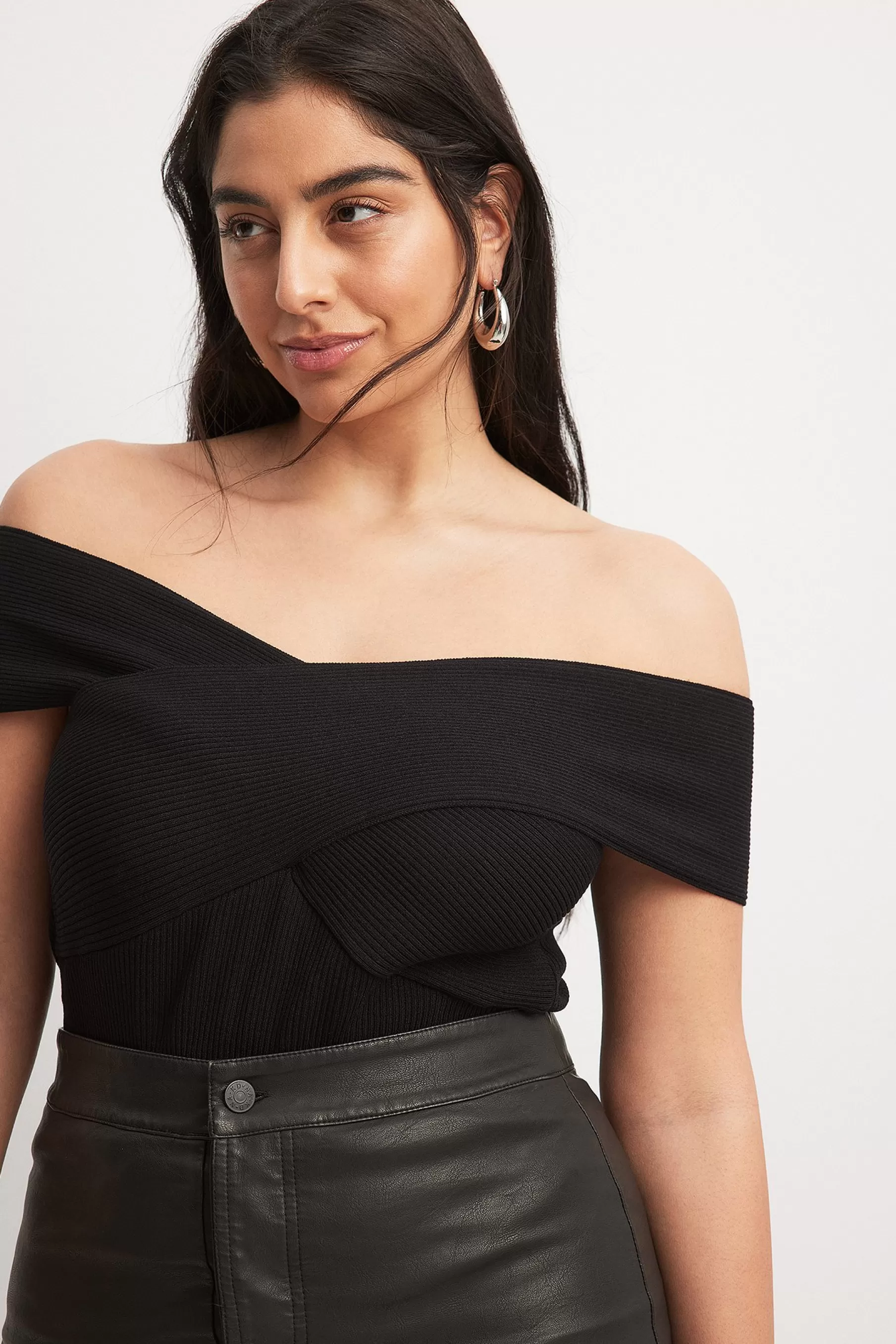 NA-KD Knitted Off Shoulder Top Black