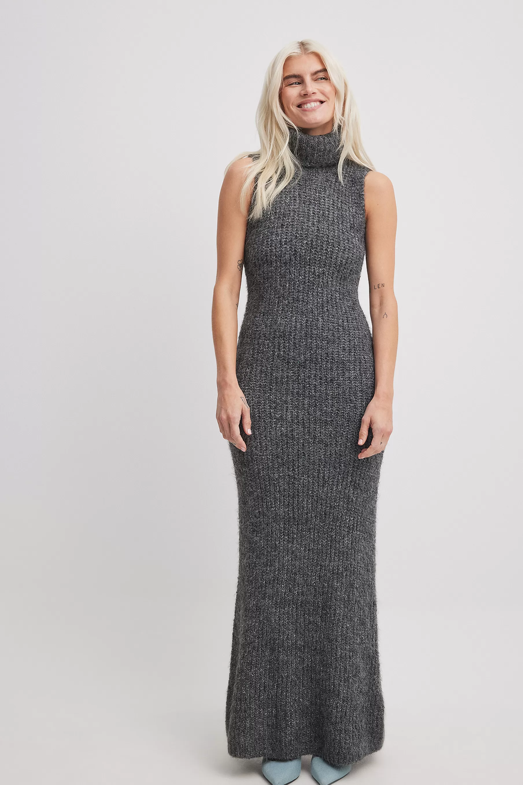 NA-KD Knitted Turtle Neck Maxi Dress Grey