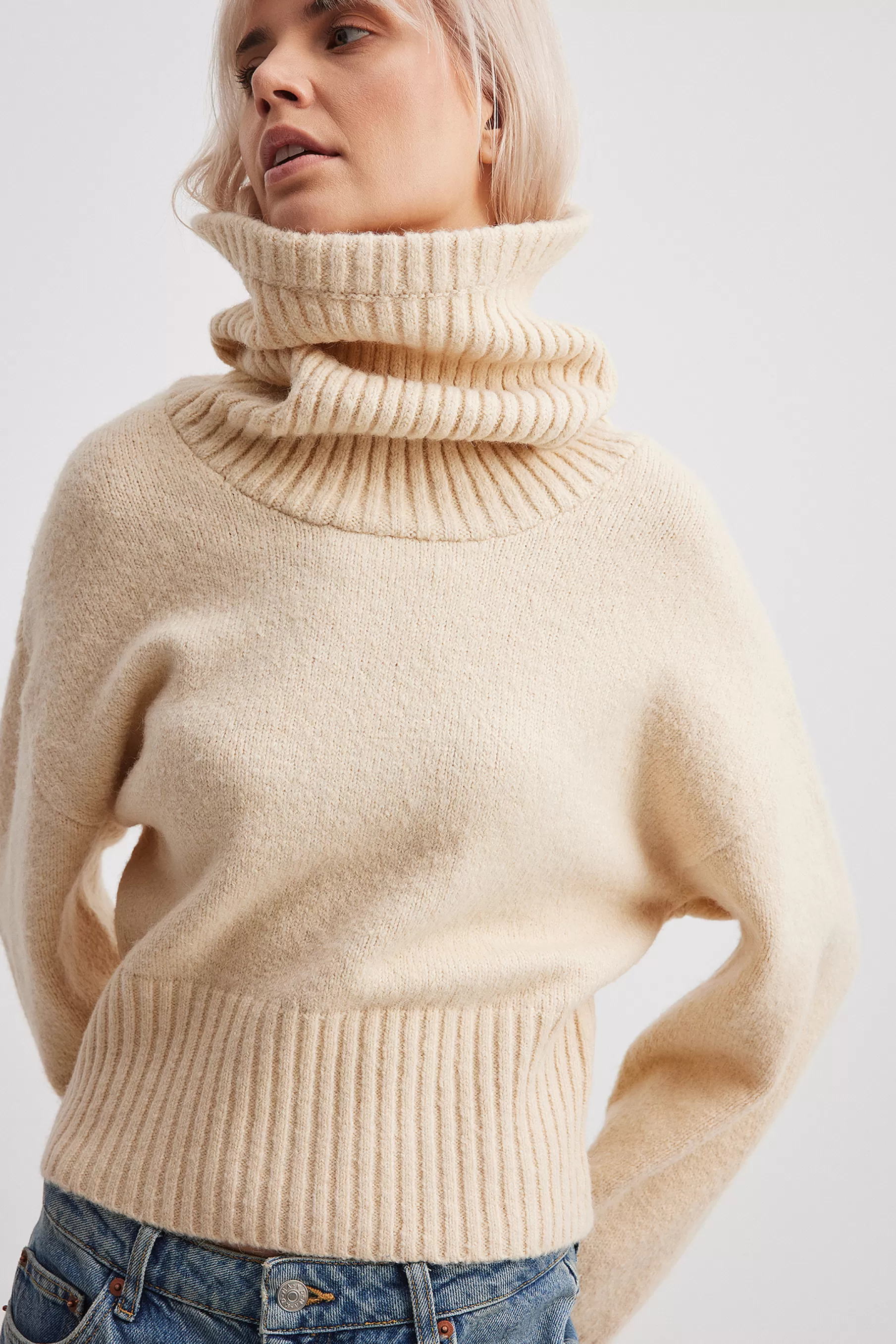 NA-KD Knitted Turtle Neck Sweater Beige