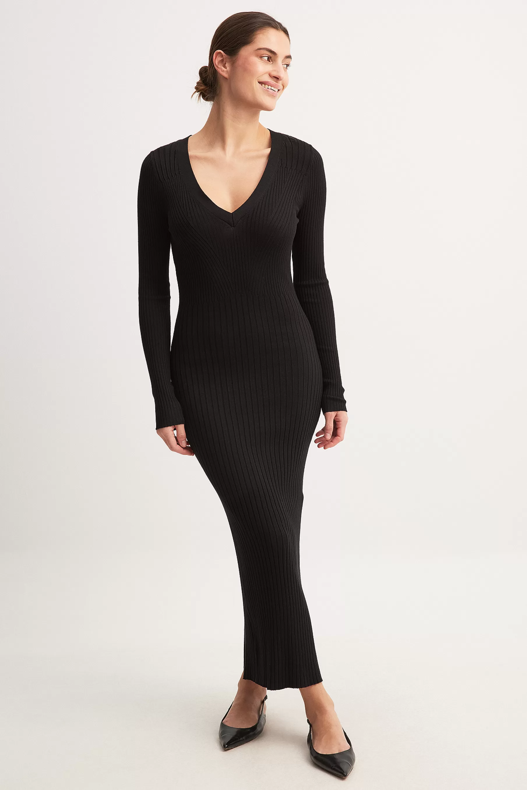 NA-KD Knitted V-Neck Midi Dress Black