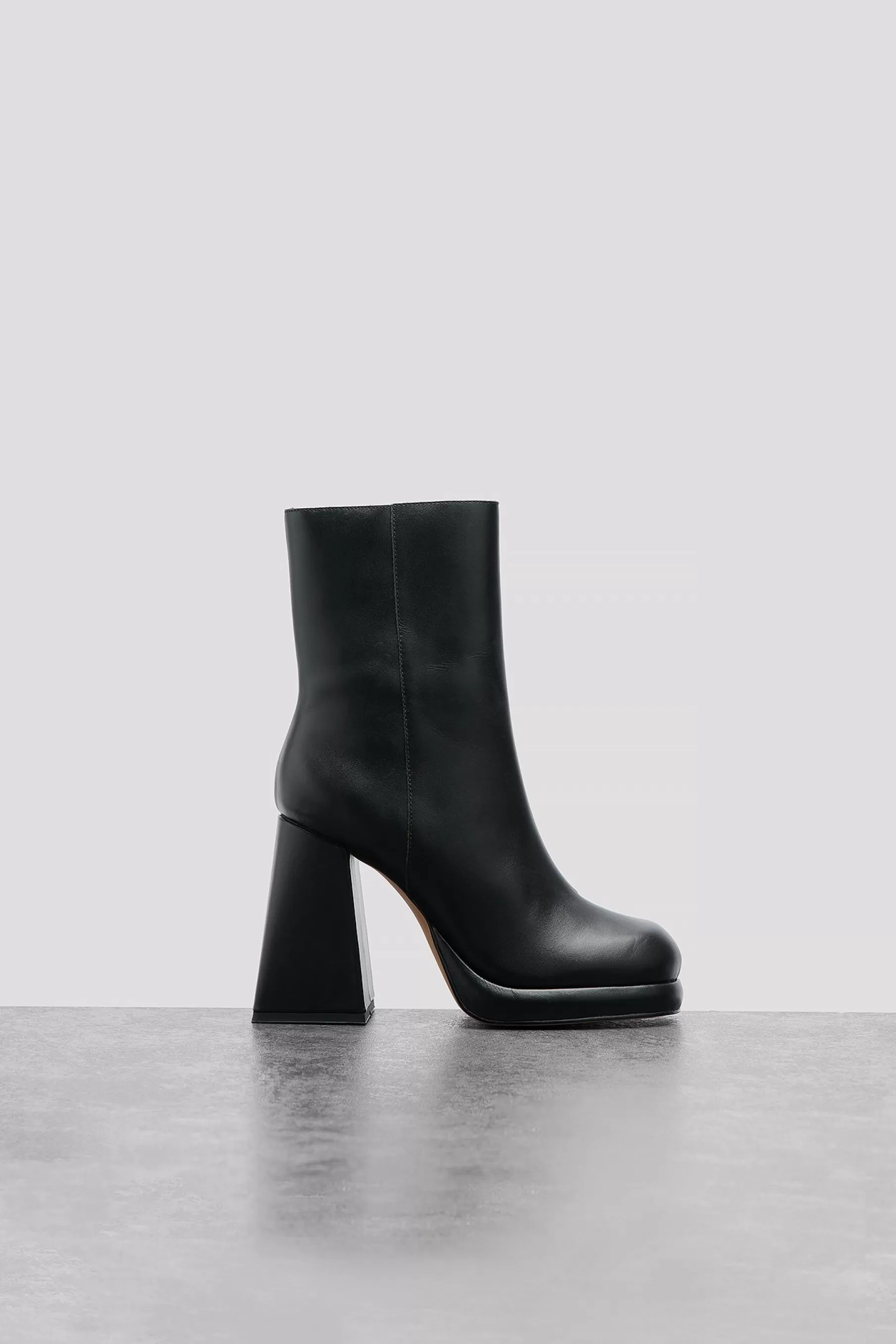 NA-KD Leather Plateau High Heel Boots Black