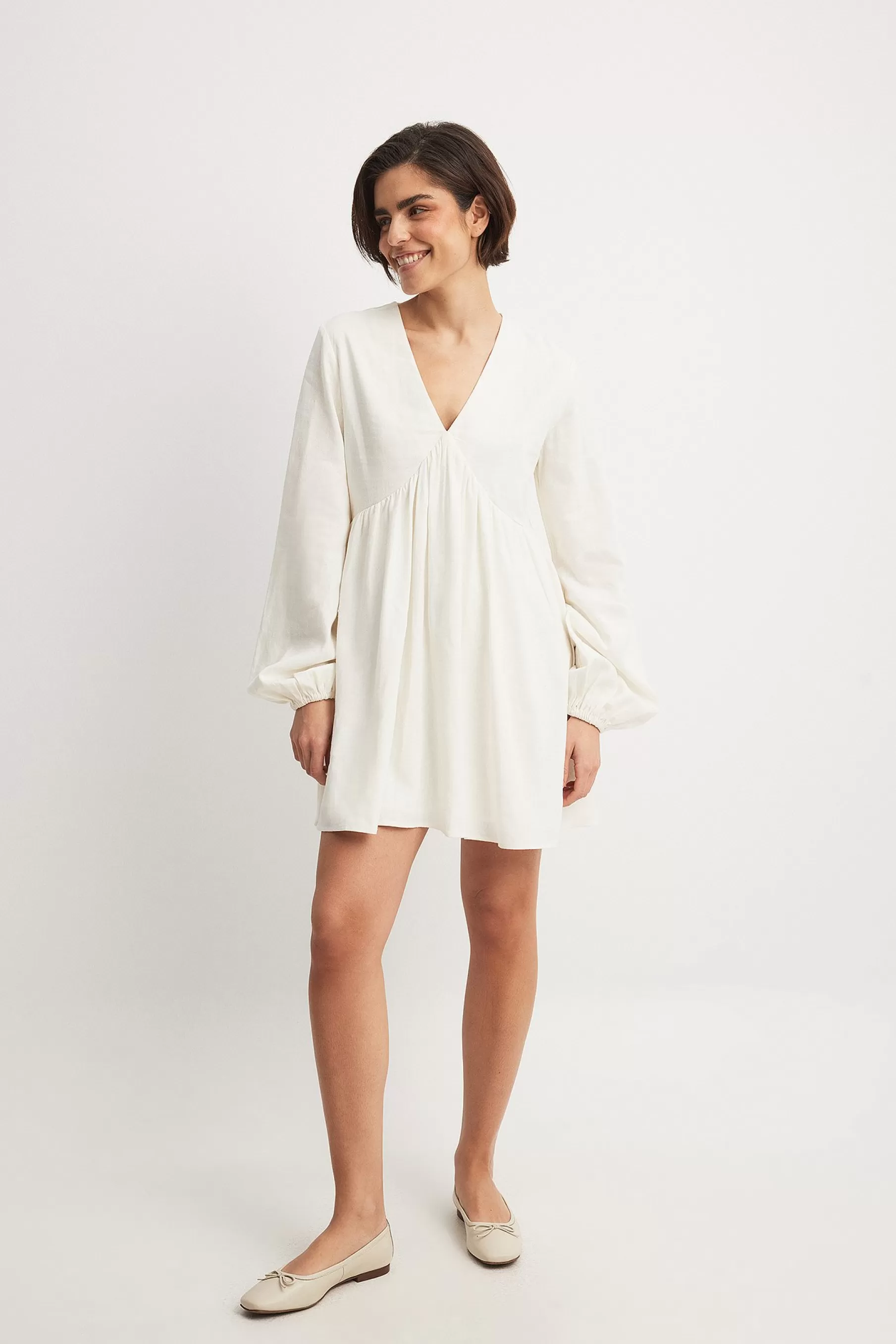 NA-KD Linen Blend LS Flowy Mini Dress White