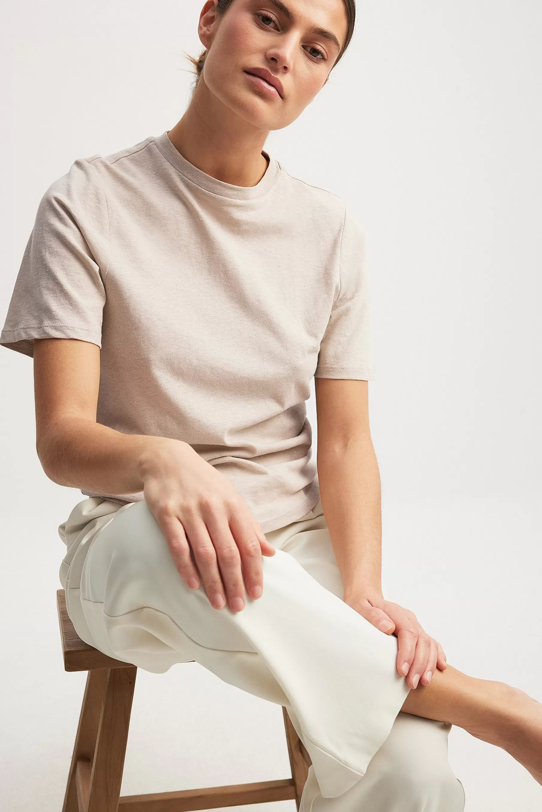 NA-KD Linen Blend Round Neck T-shirt Beige