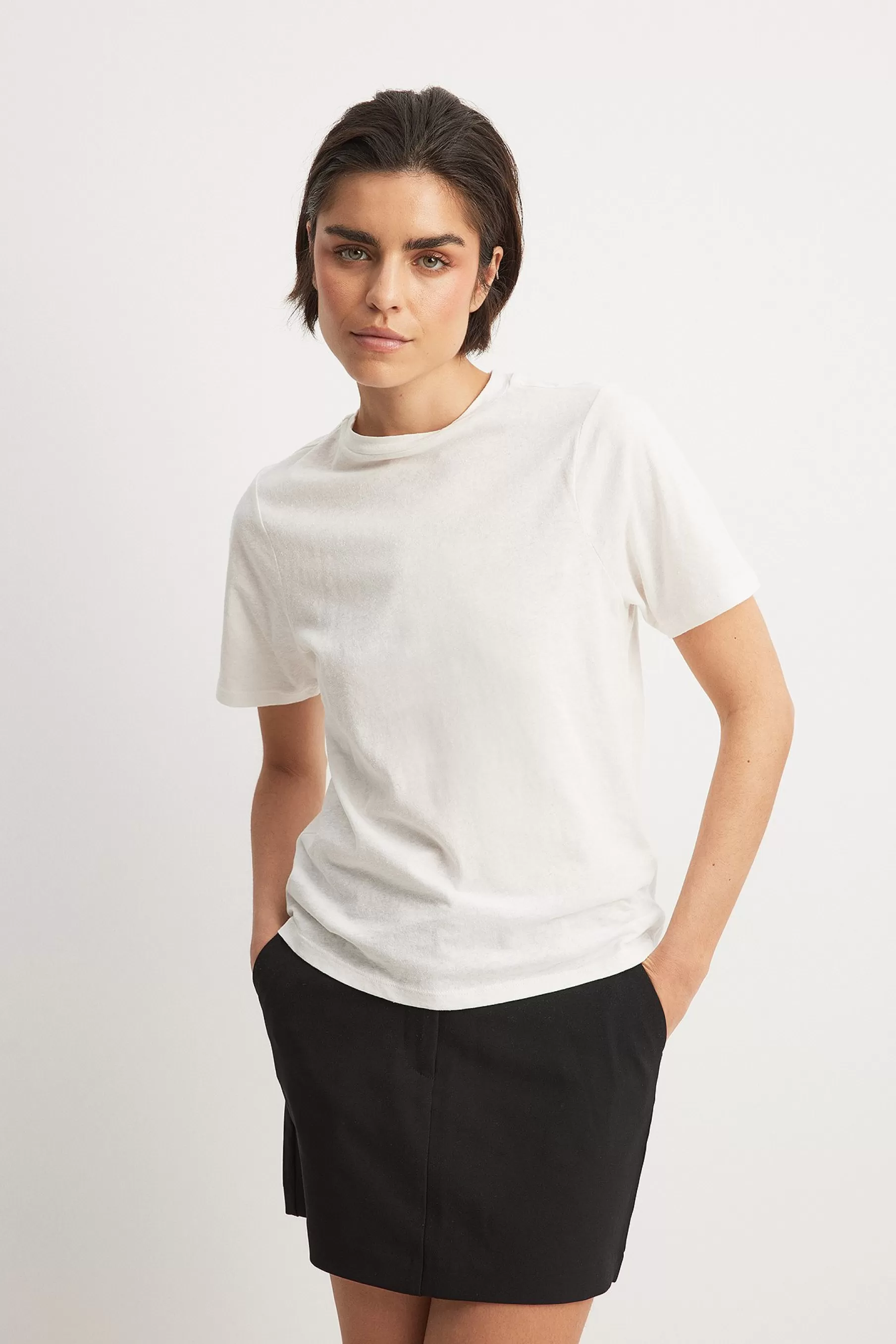 NA-KD Linen Blend Round Neck T-shirt White