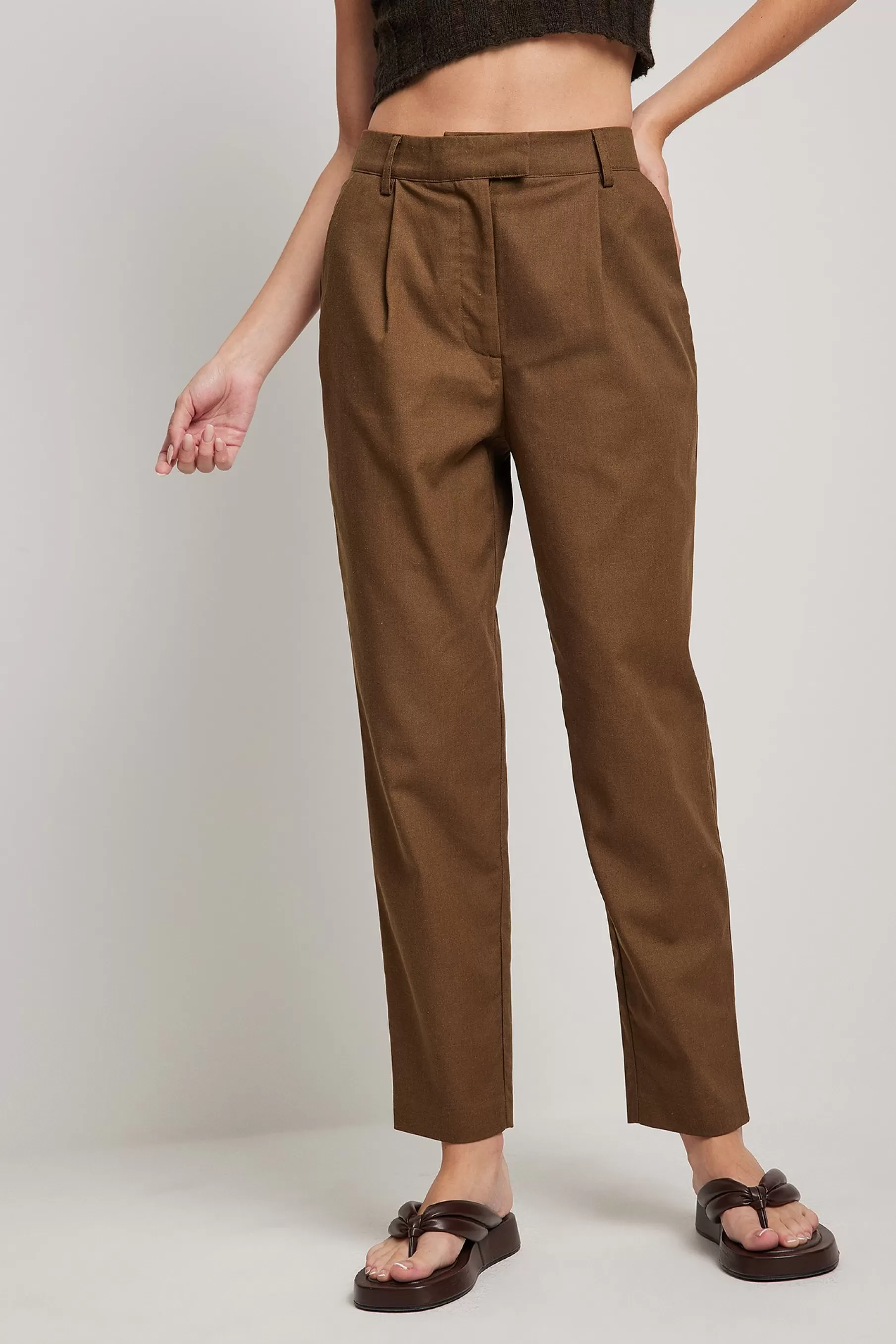 NA-KD Linen-Blend Chinos Brown