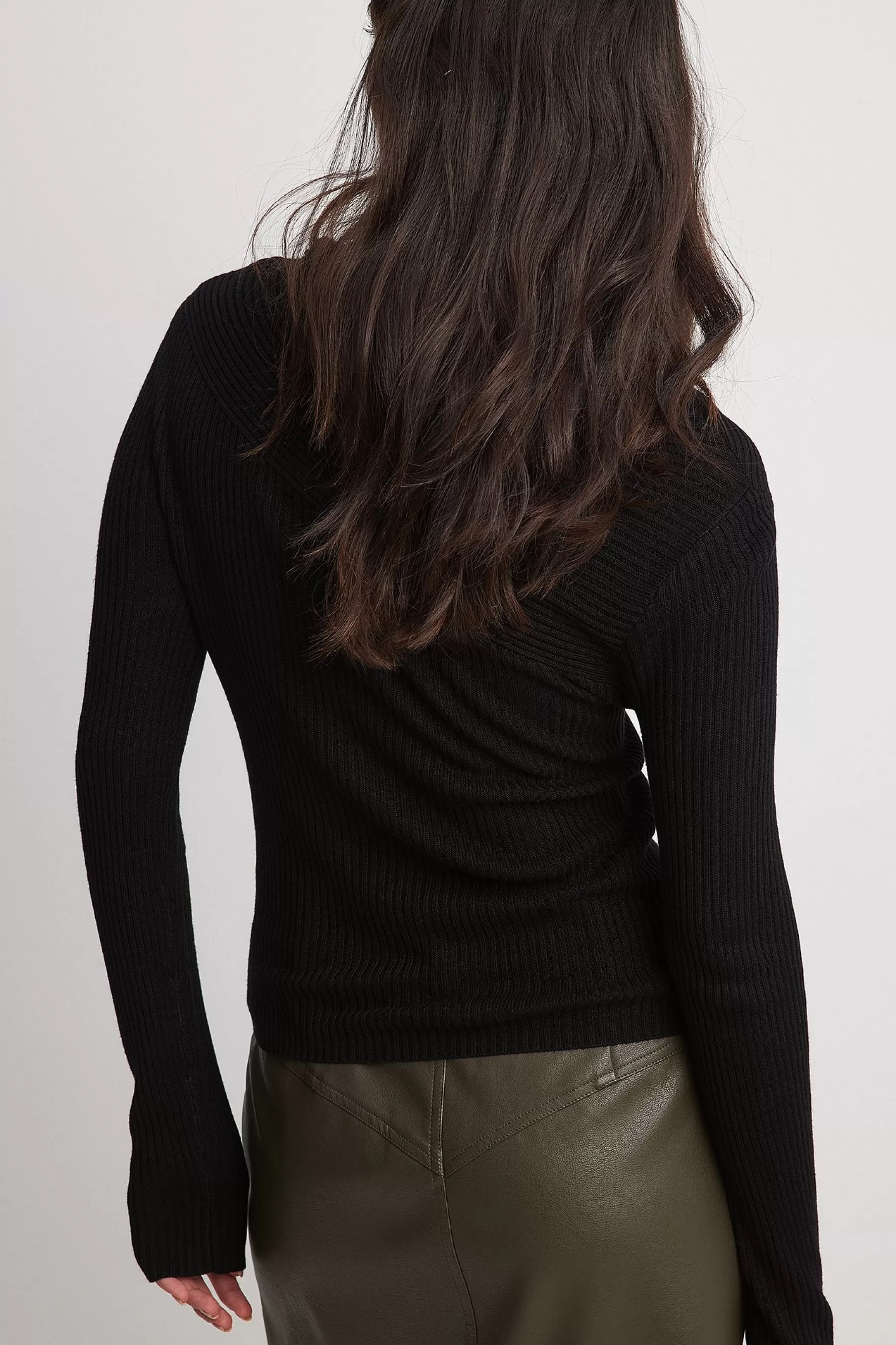 NA-KD Long Sleeve Asymmetric Knitted Top Black