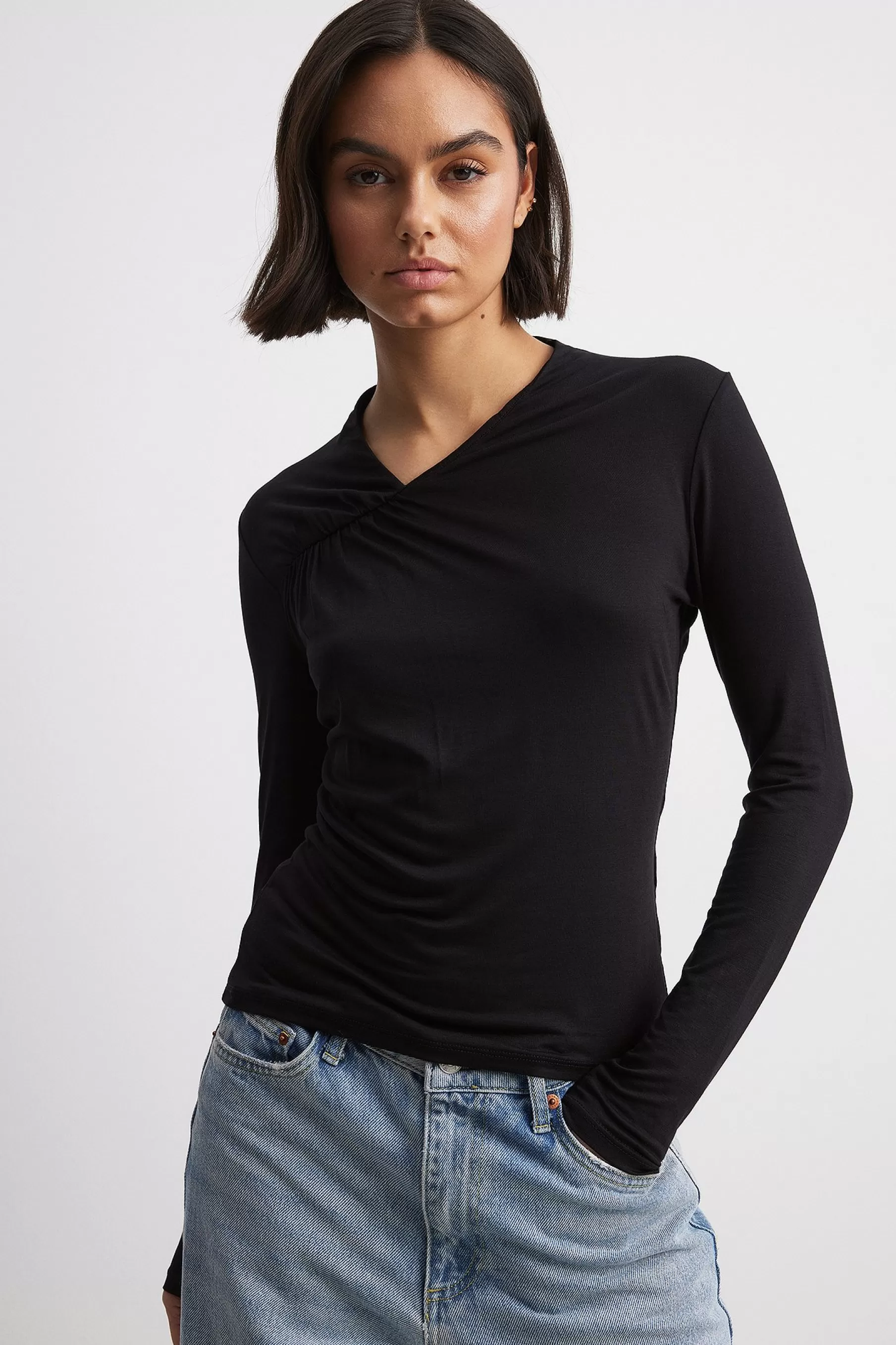 NA-KD Long Sleeve Asymmetric Top Black