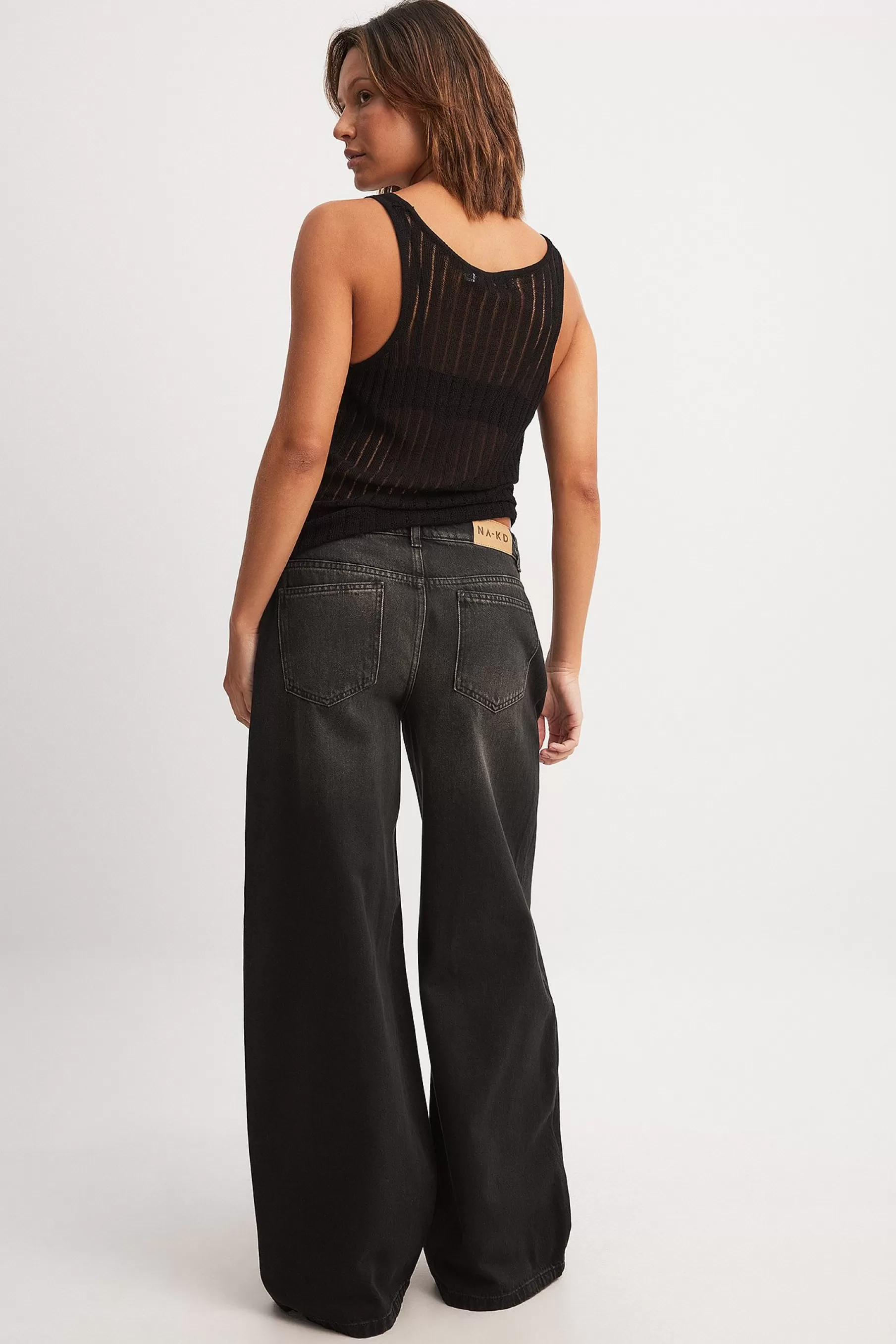 NA-KD Loose Mid Waist Jeans Black