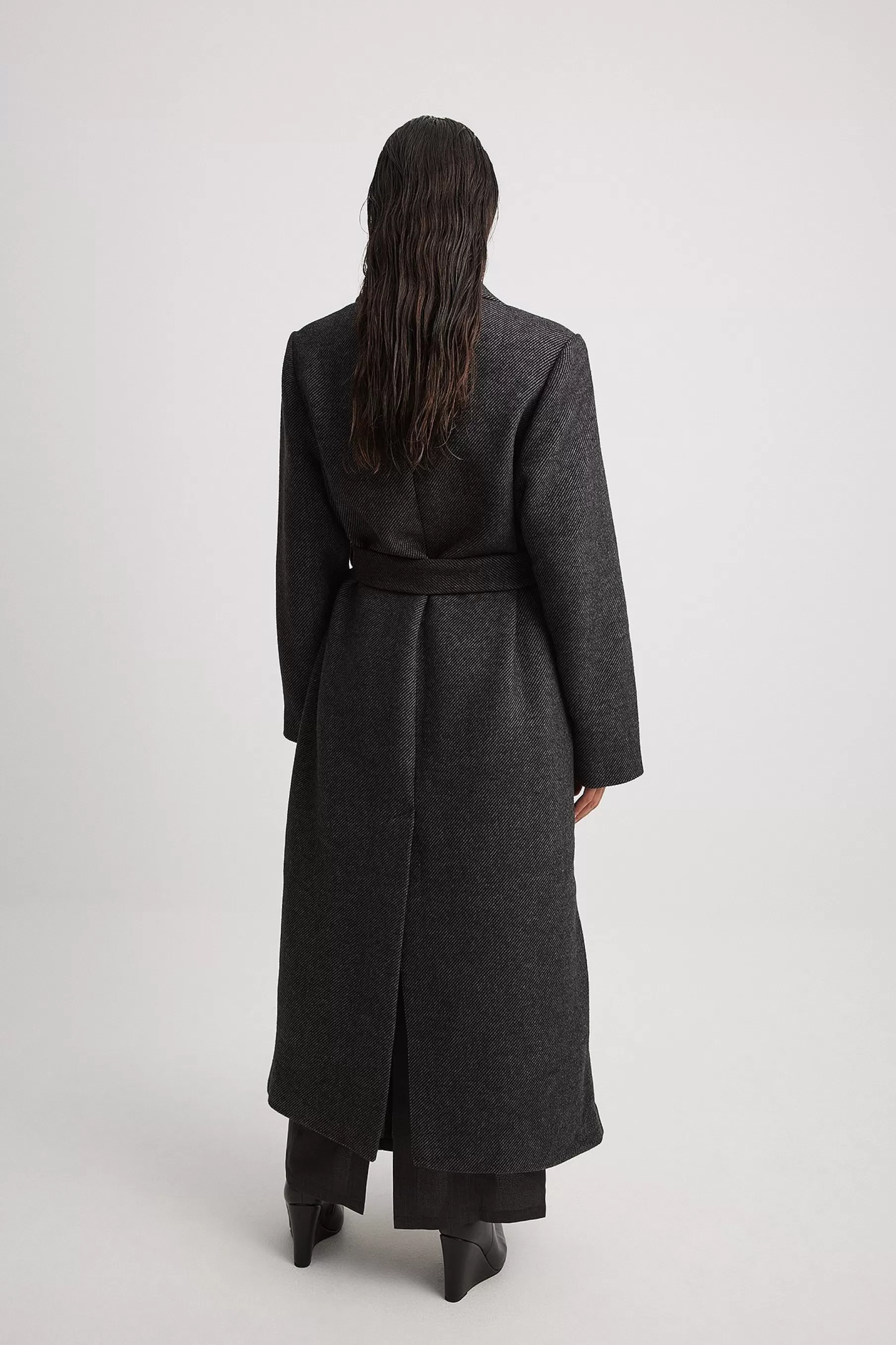 NA-KD Marked Shoulder Belted Maxi Coat Grey